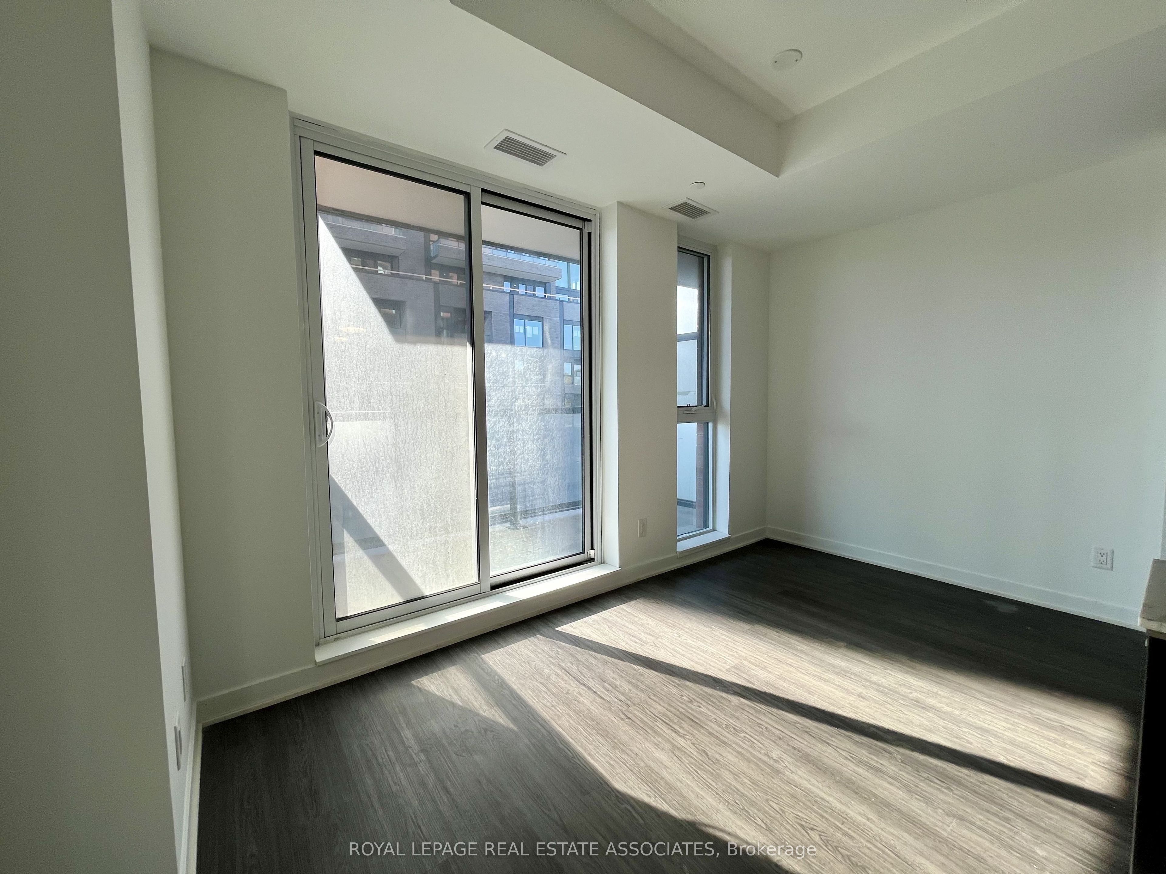 Unit 409 - 185 Alberta Avenue, Toronto 2