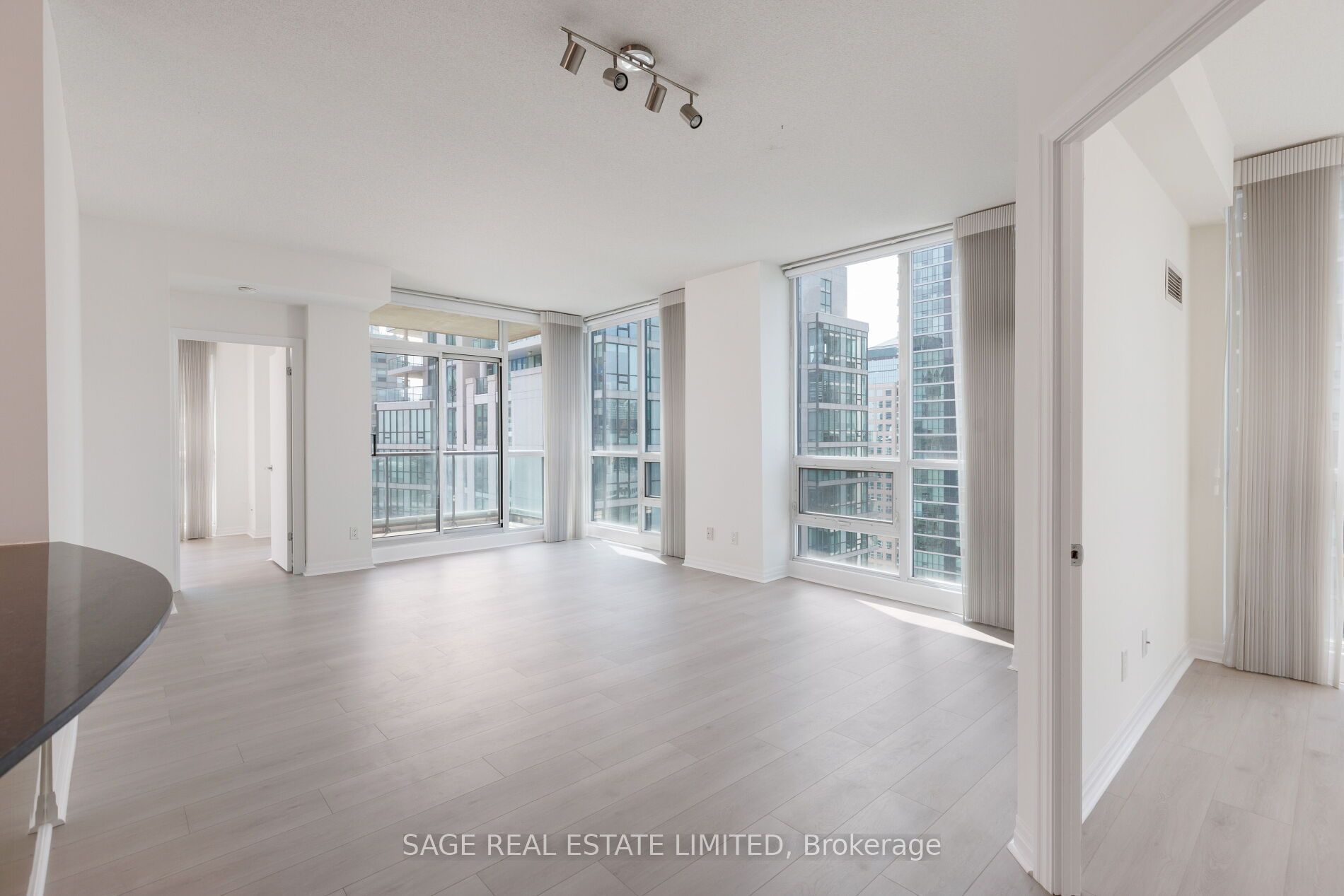 Unit 2711 - 16 Yonge Street, Toronto 3
