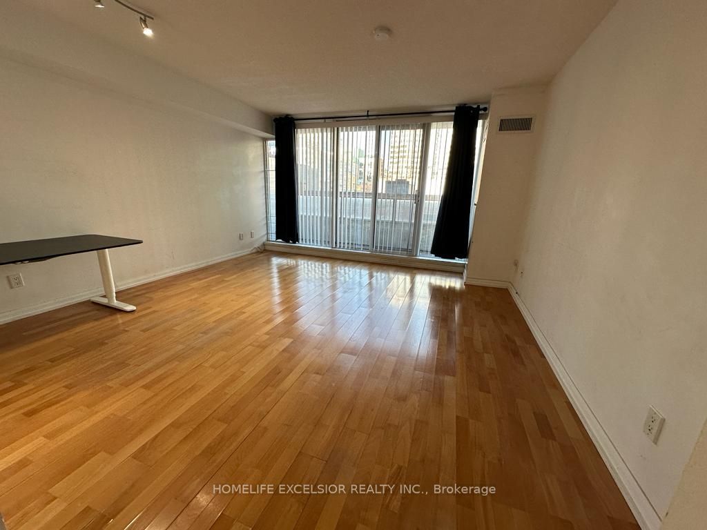 Unit 632 - 111 Elizabeth Street, Toronto 4
