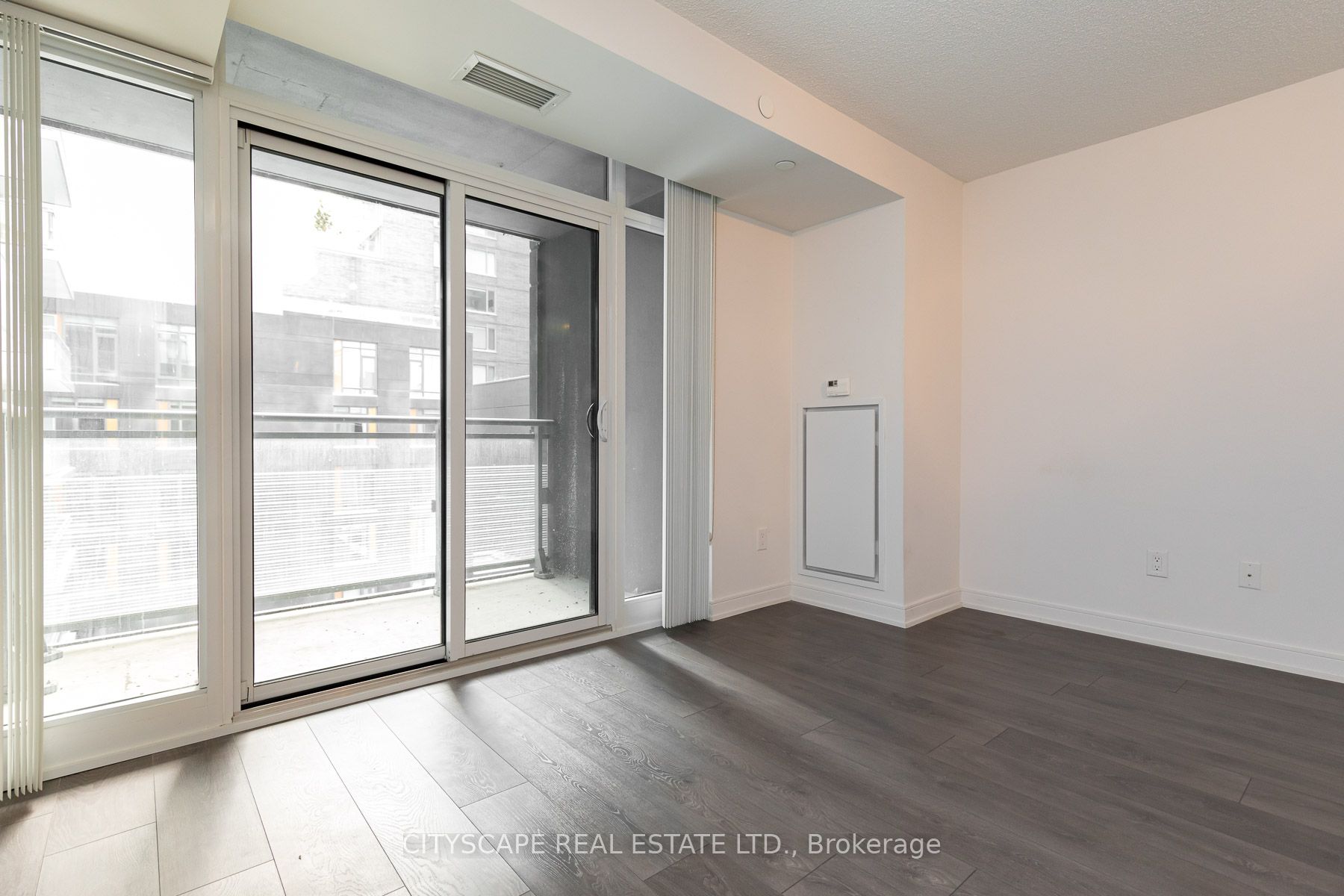 Unit 702 - 525 Adelaide Street W, Toronto 3