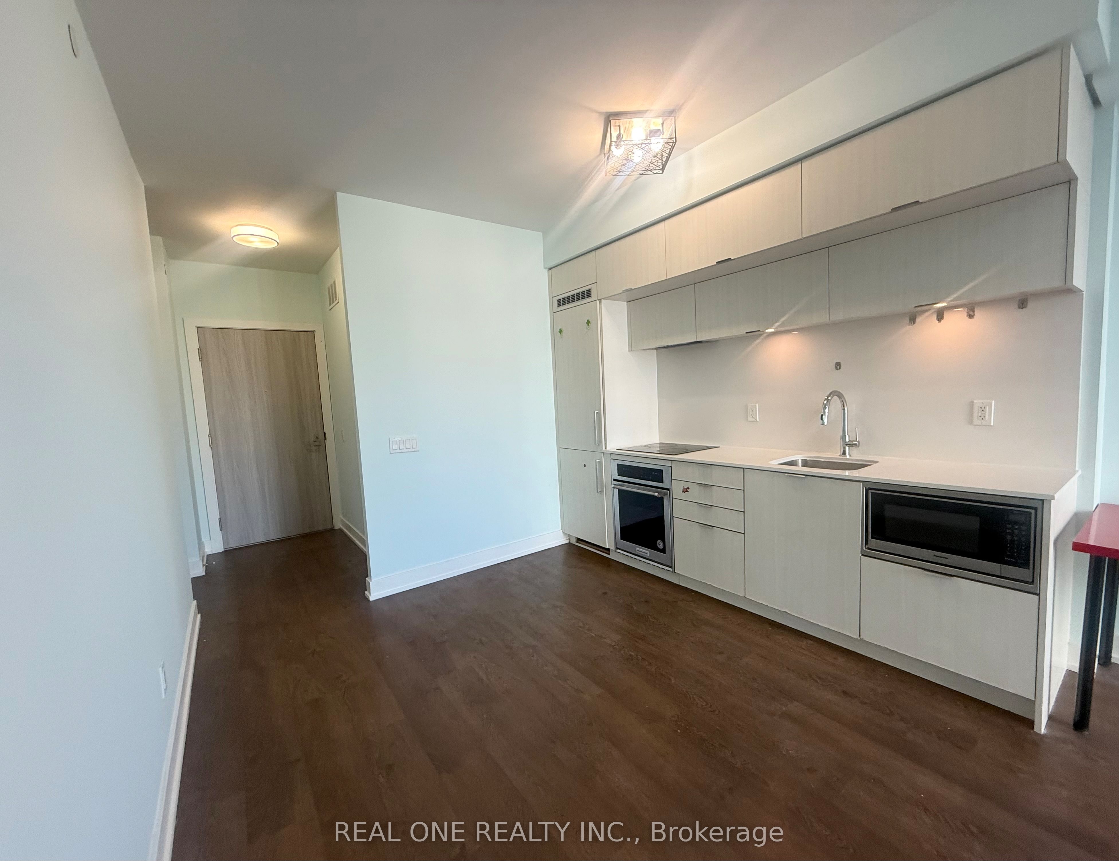 Unit 610 - 80 Vanauley Street, Toronto 5
