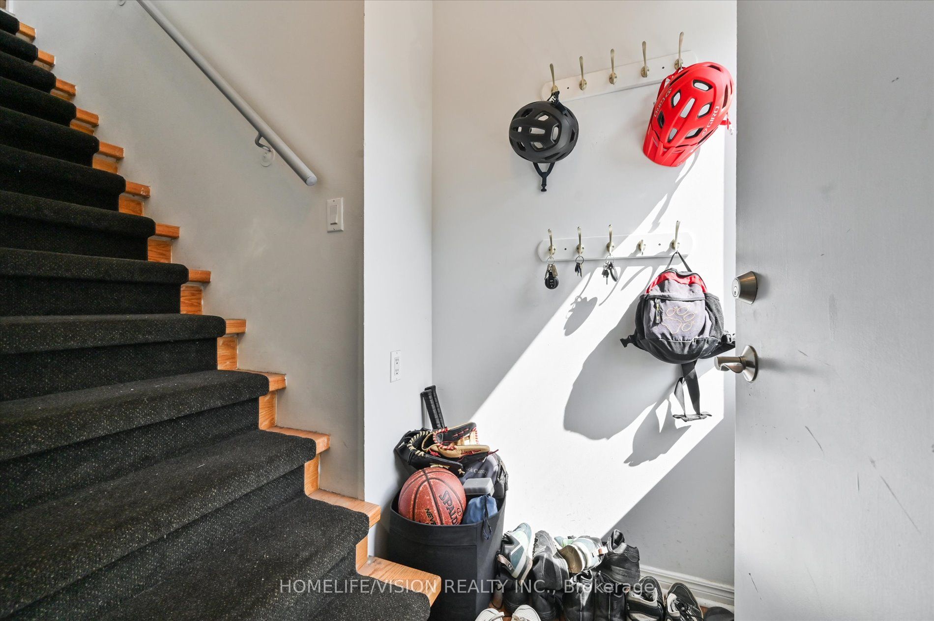 Unit 3rd Flr - 400 Summerhill Avenue, Toronto 4