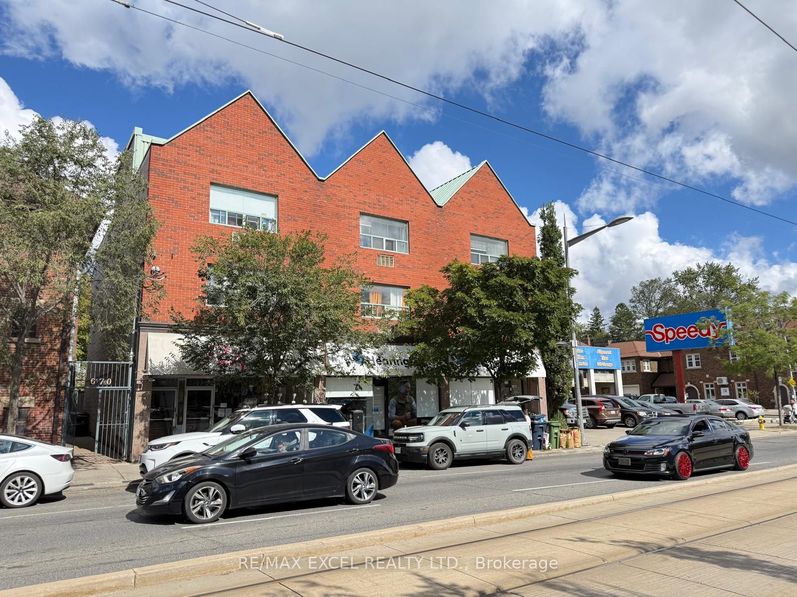 Unit 203 - 666 St Clair Avenue W, Toronto 3