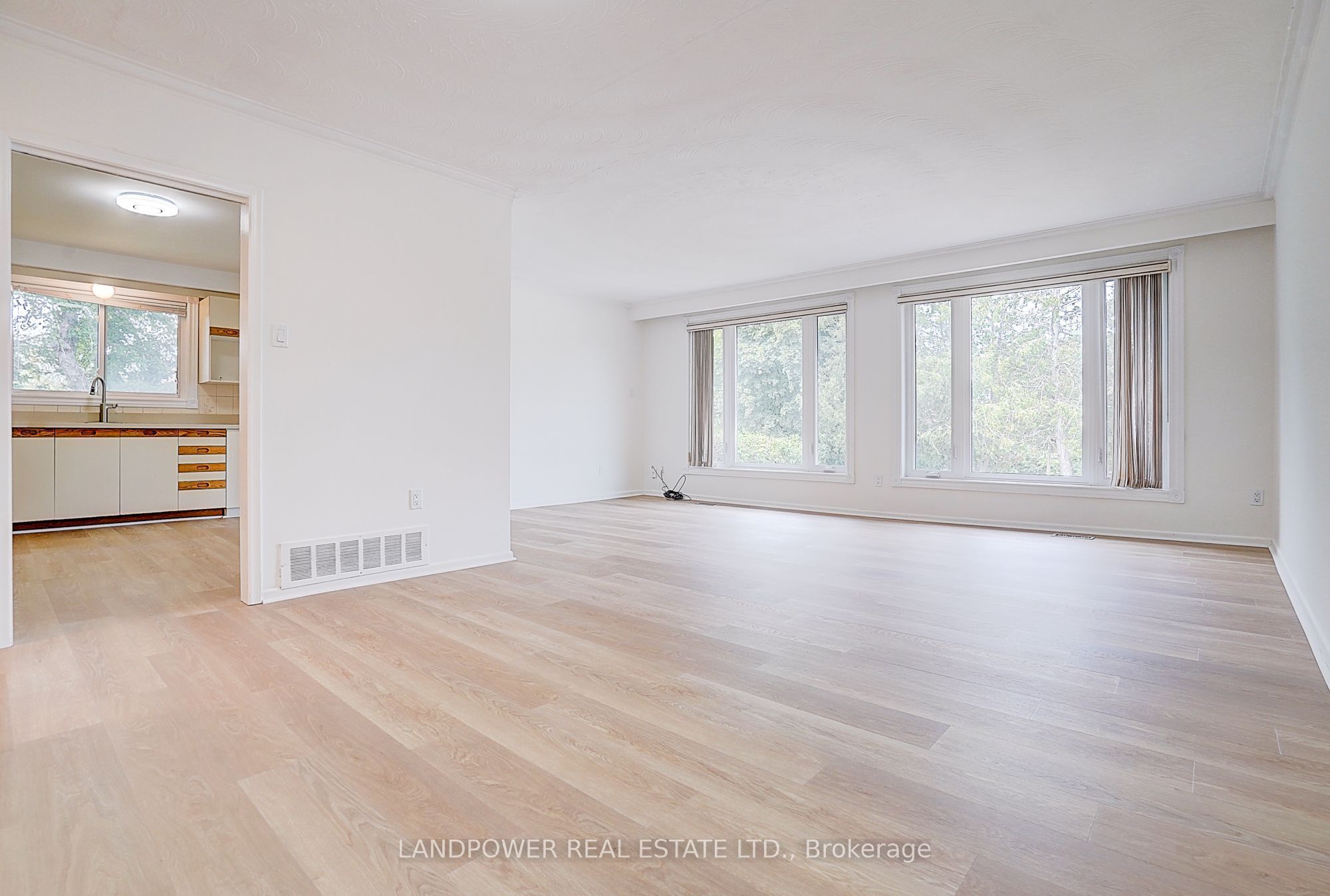 5 Foxhound Court, North York 4
