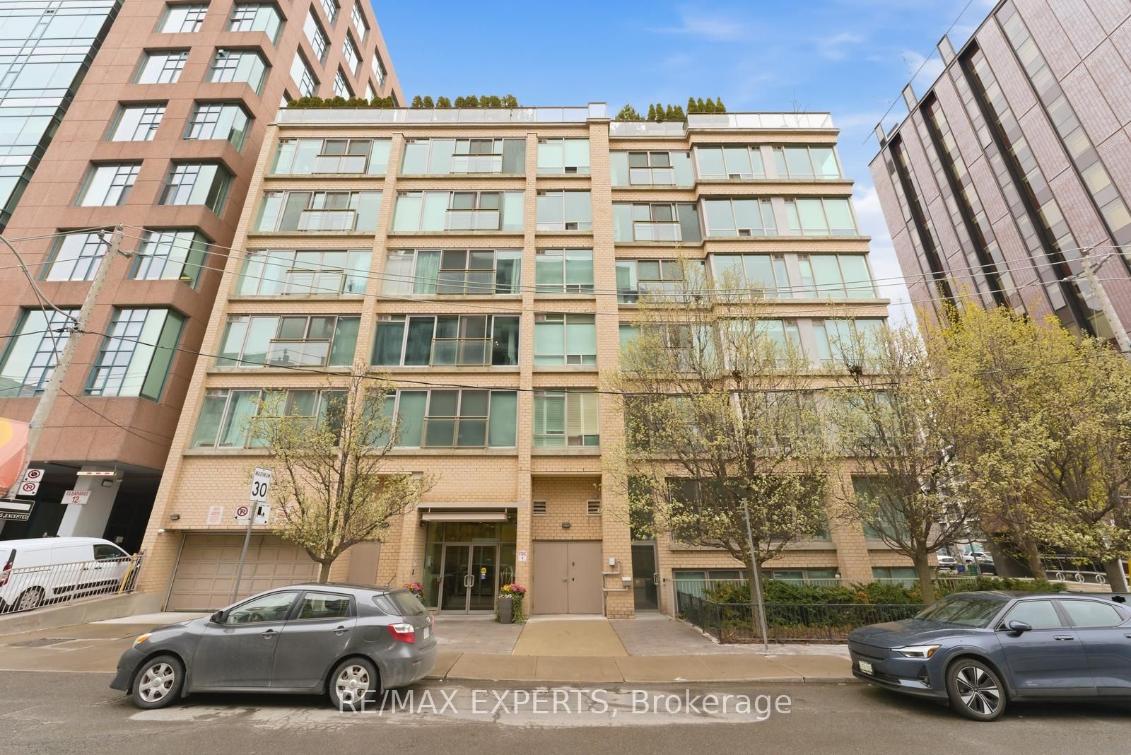 Unit 707 - 50 Camden Street, Toronto 3