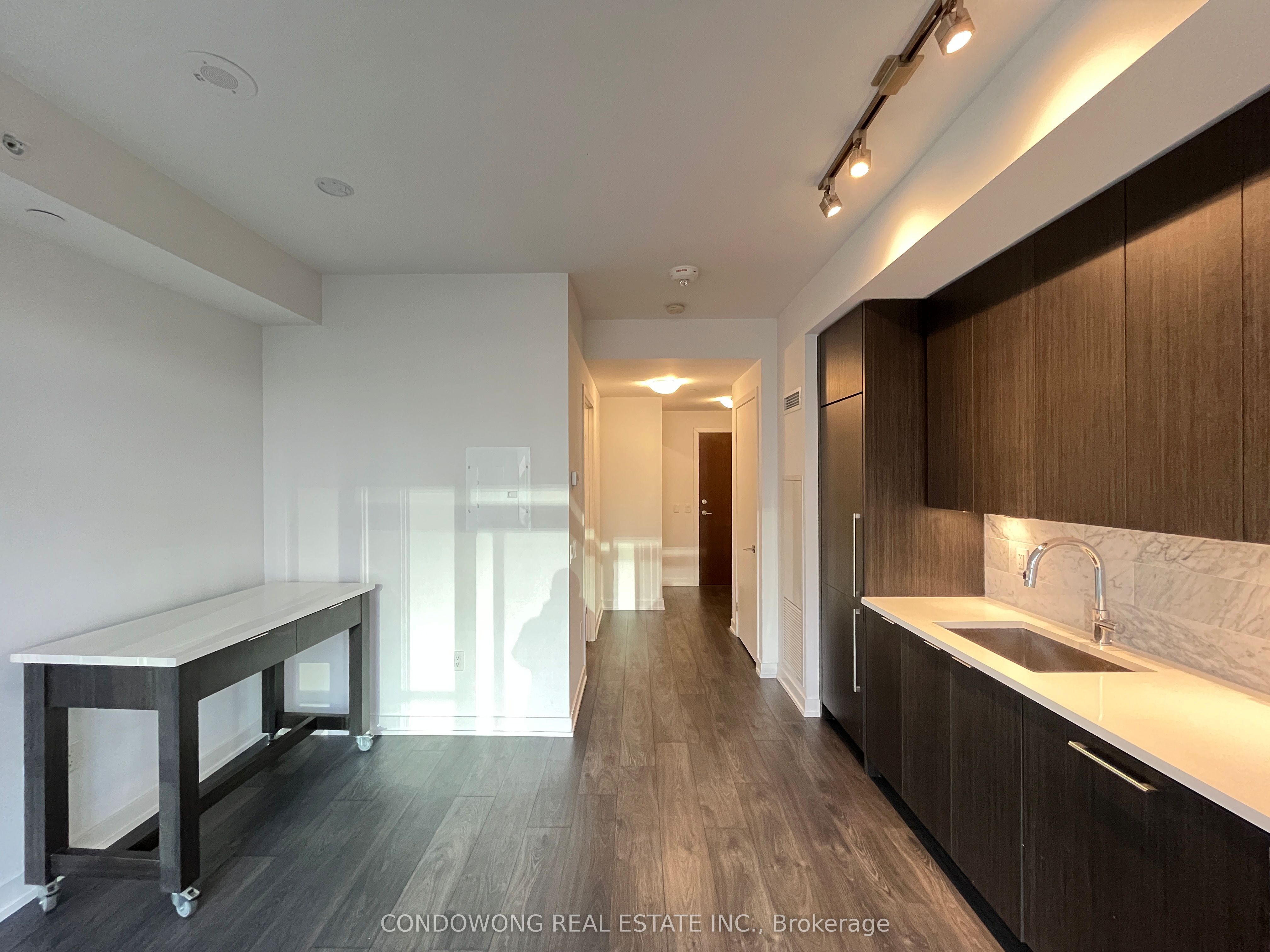 Unit 1003 - 38 Iannuzzi Street, Toronto 4