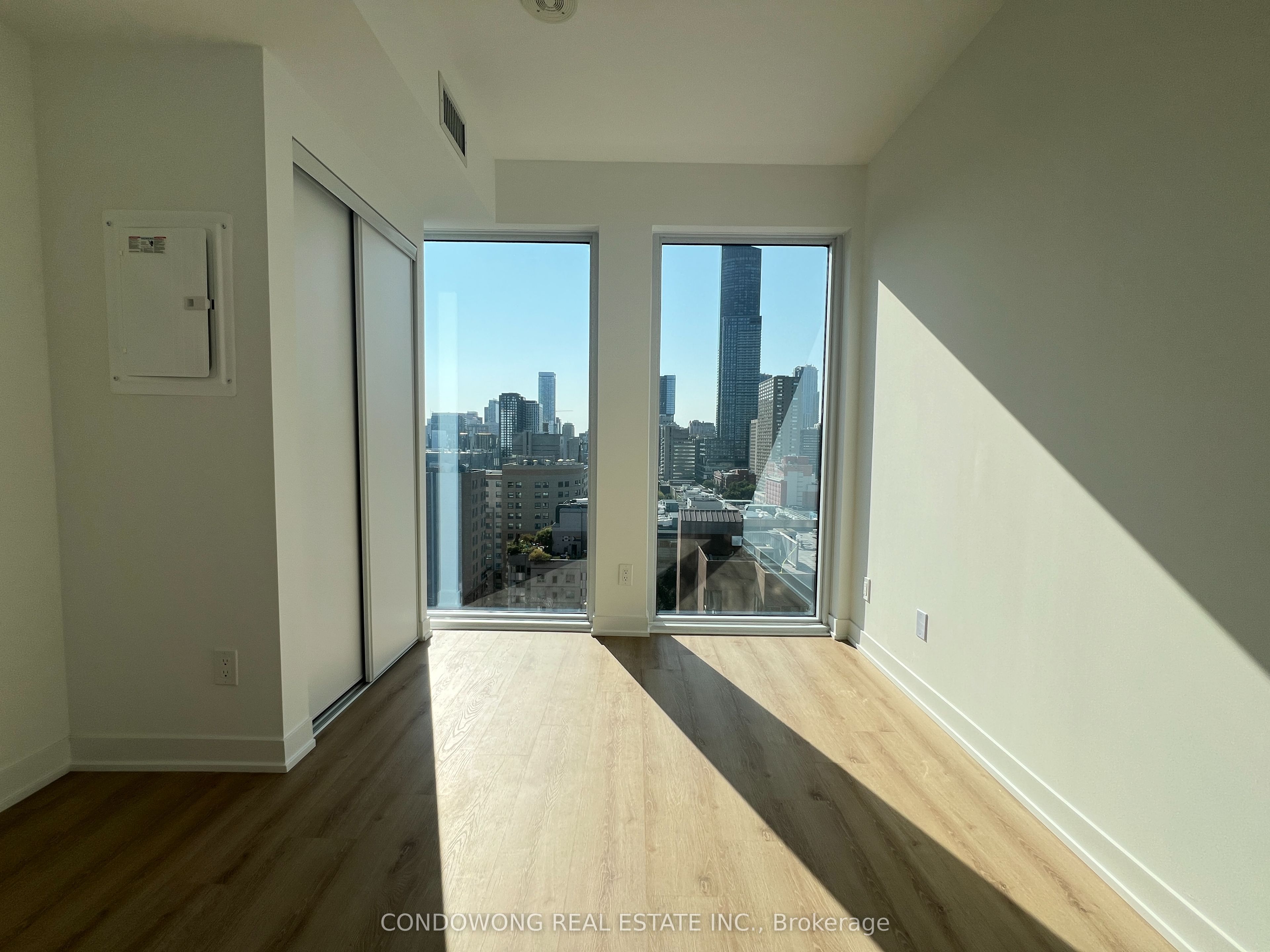 Unit 1705 - 319 Jarvis Street, Toronto 5