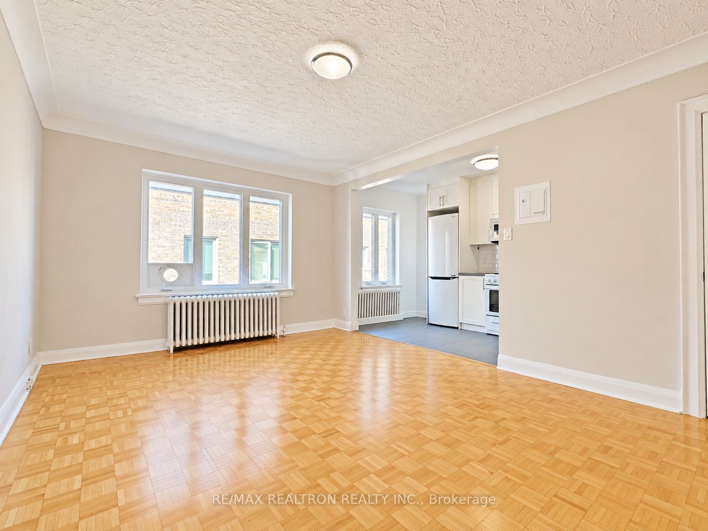 Unit 606 - 394 Avenue Road, Toronto 2