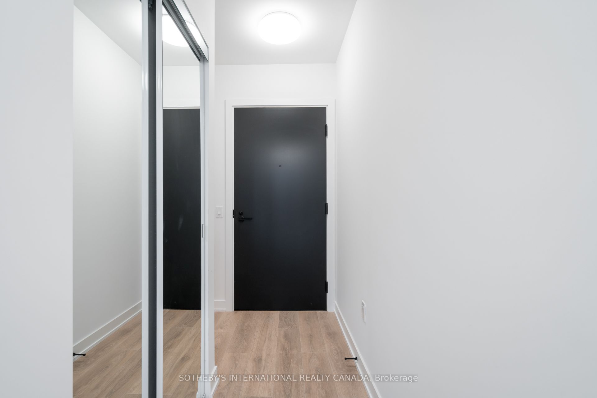 Unit 407 - 117 Broadway Avenue, Toronto 3