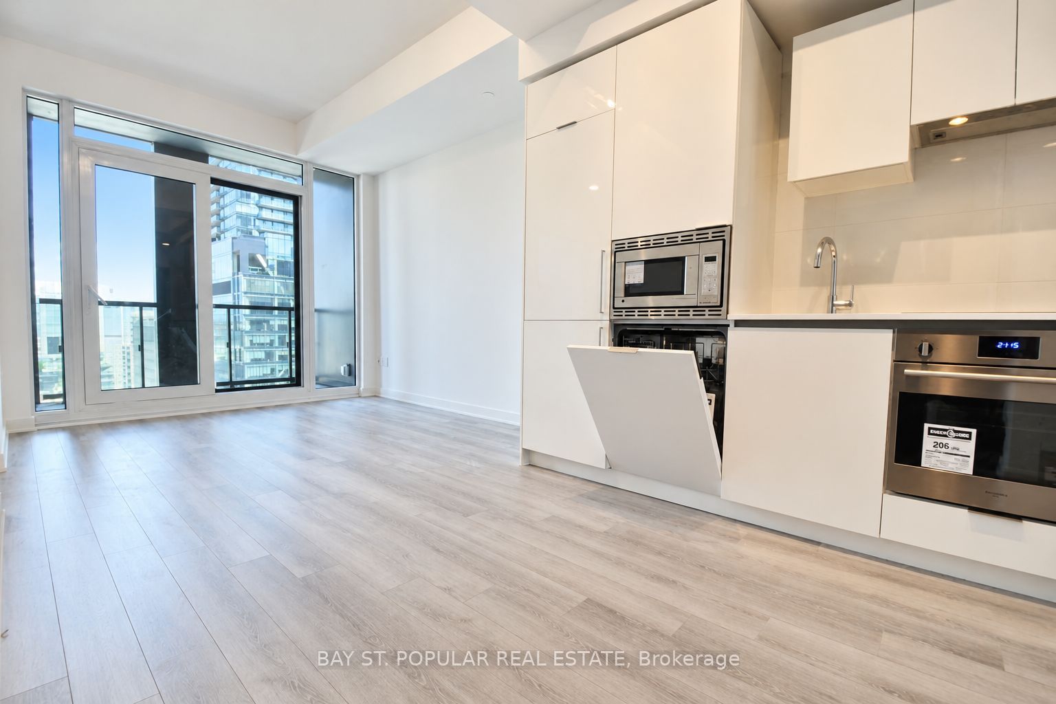 Unit 2101 - 238 Simcoe Street, Toronto 2