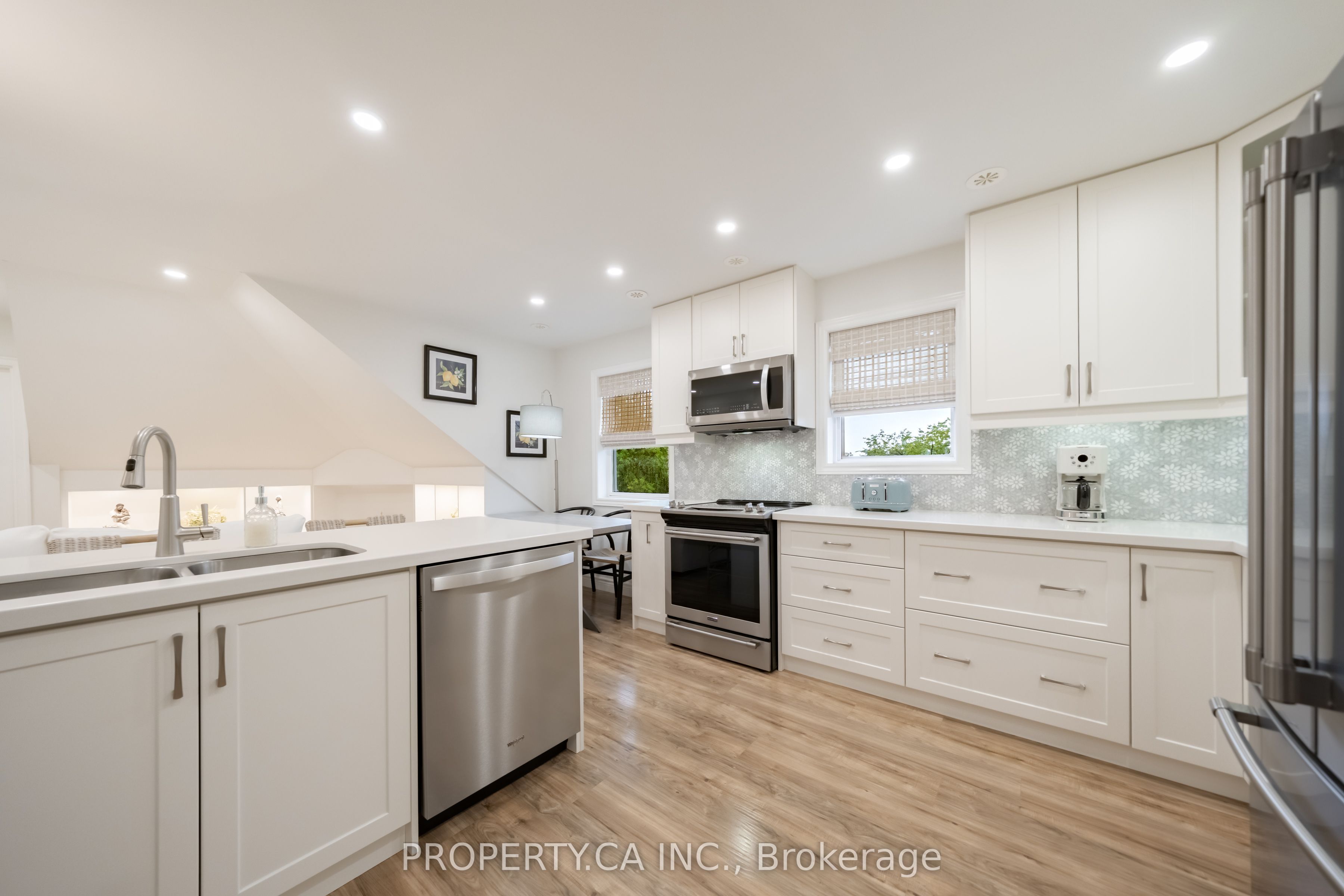 Unit 8 - 963 Avenue Road, Toronto 4