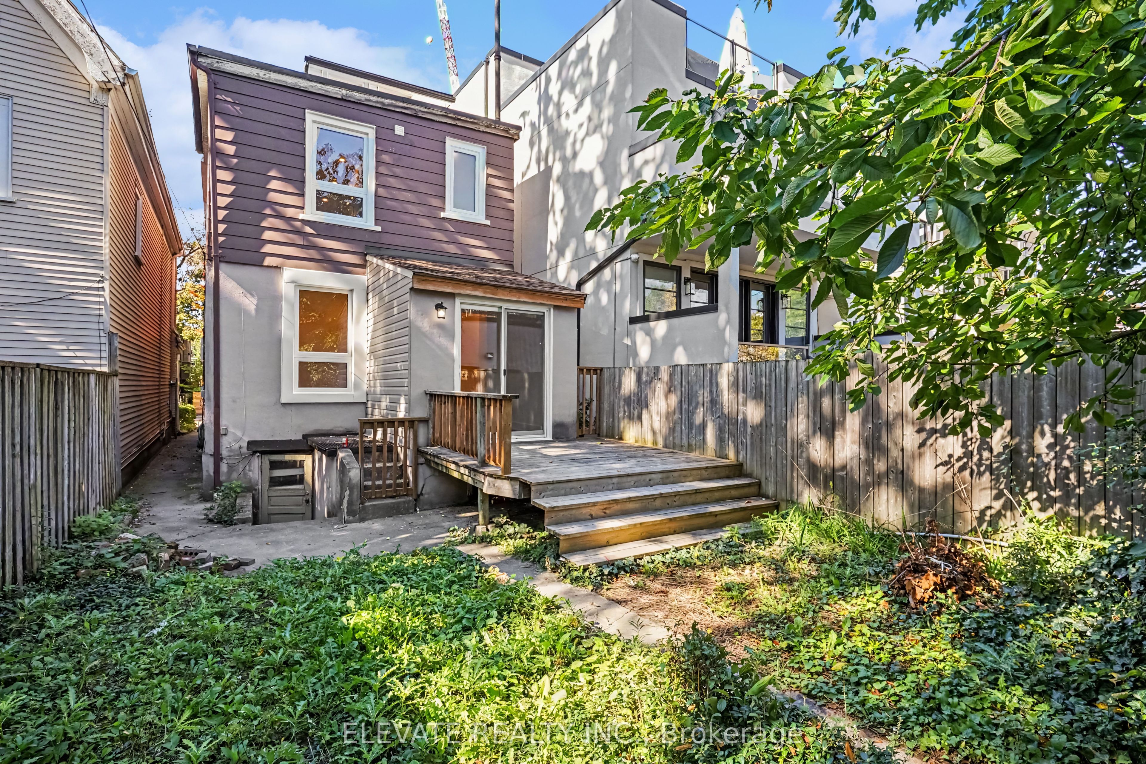 Unit Main - 617 Clinton Street, Toronto 2