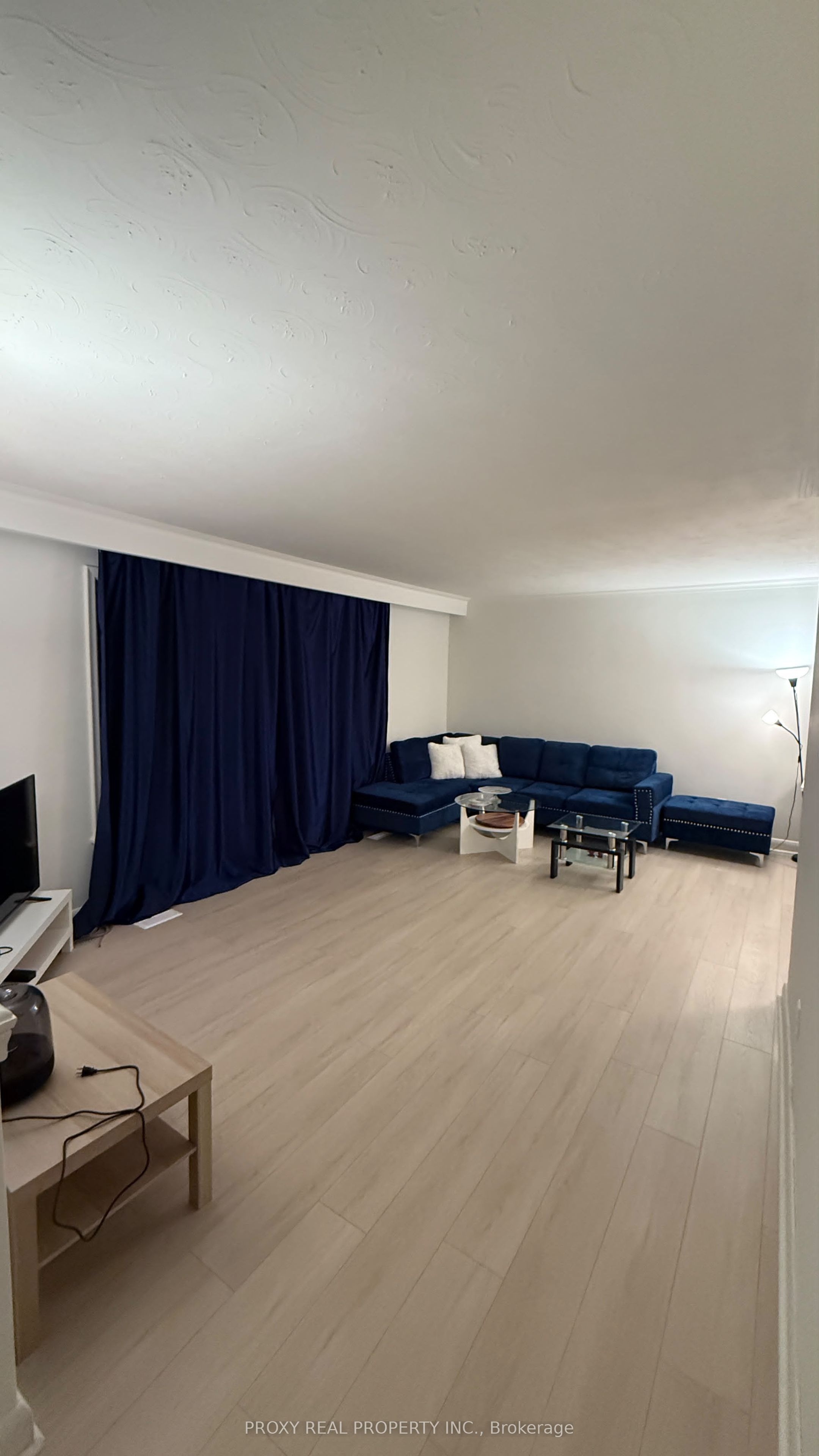 211 Newton Drive, North York 3