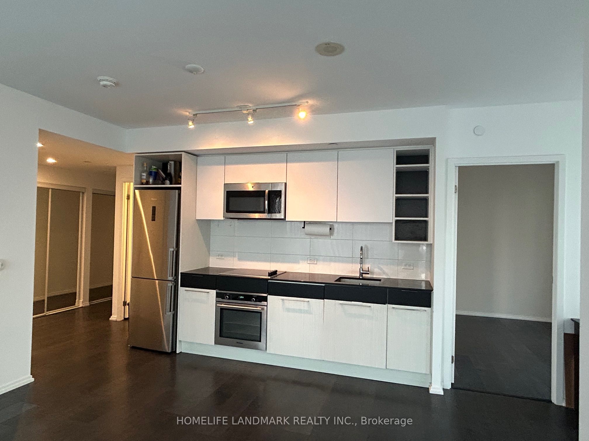 Unit 2210 - 68 Shuter Street, Toronto 3