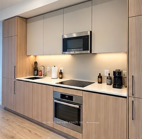 Unit 905 - 35 Parliament Street, Toronto 3