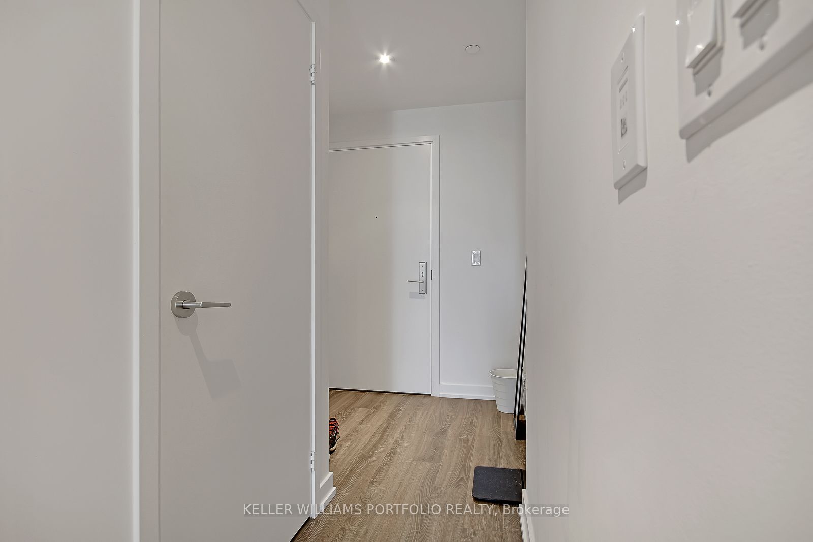 Unit 618 - 20 Edward Street, Toronto 3