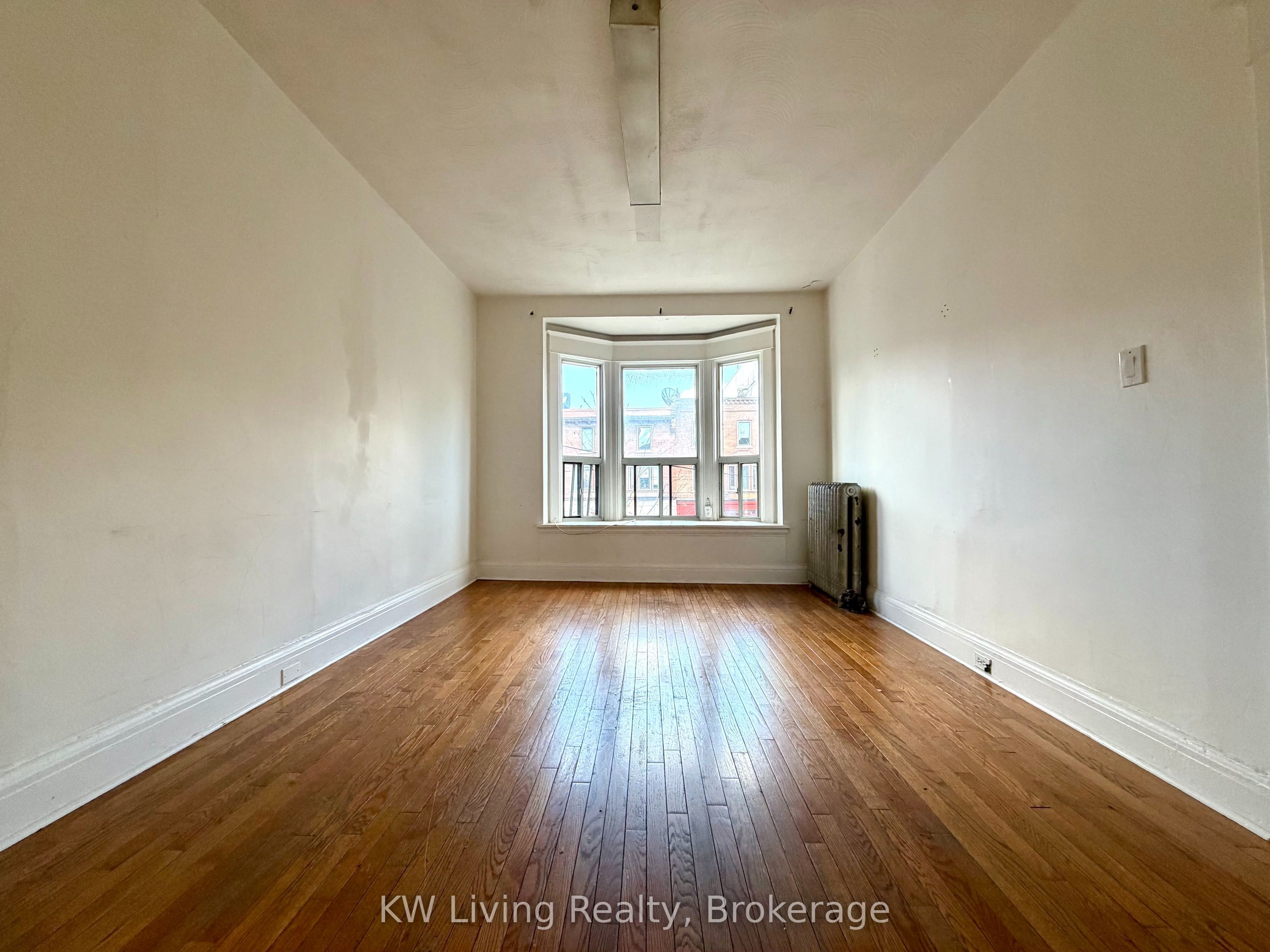 Unit 2/F - 543 College Street, Toronto 4