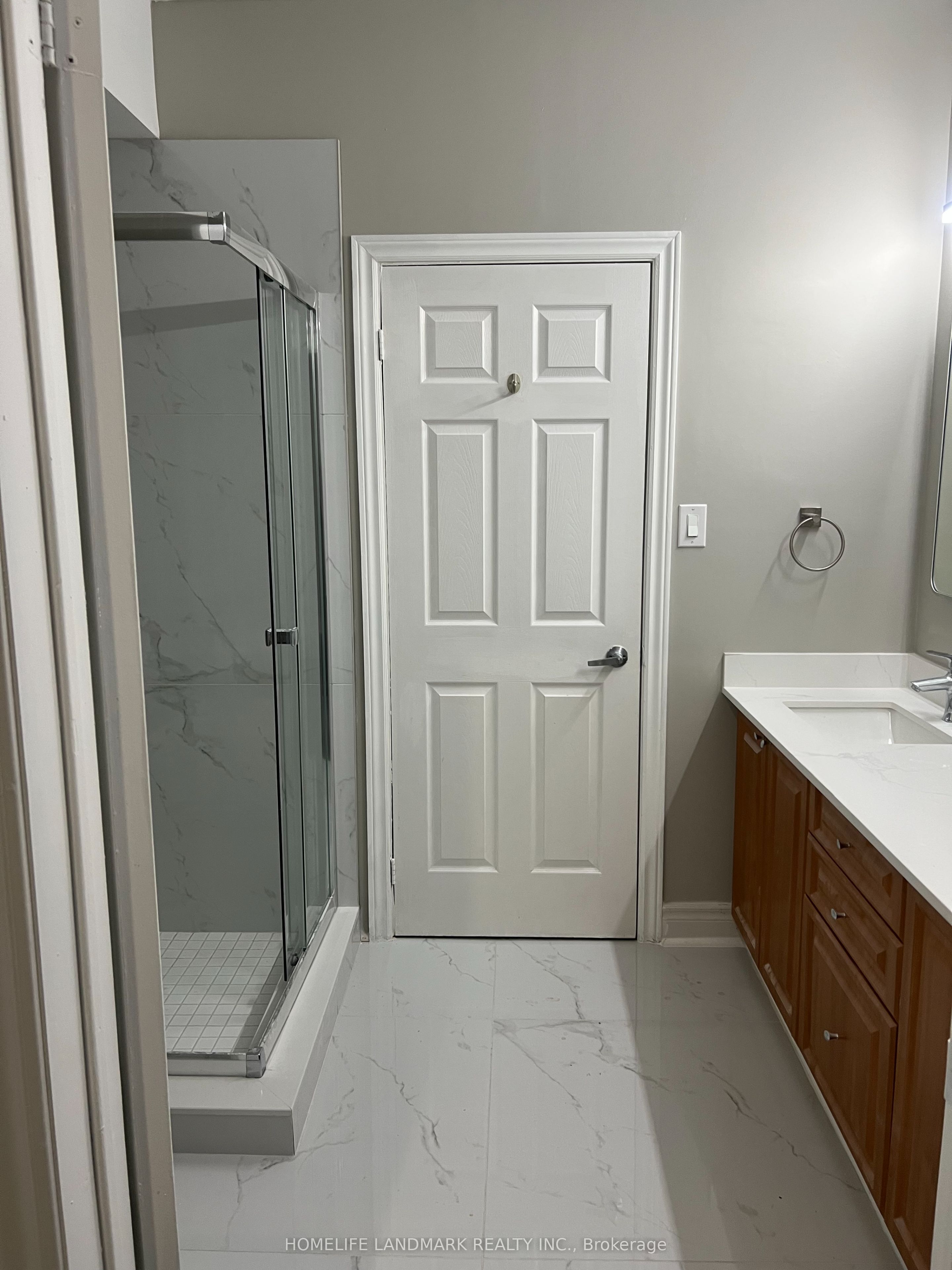 Unit 302 - 89 Finch Avenue W, North York 4