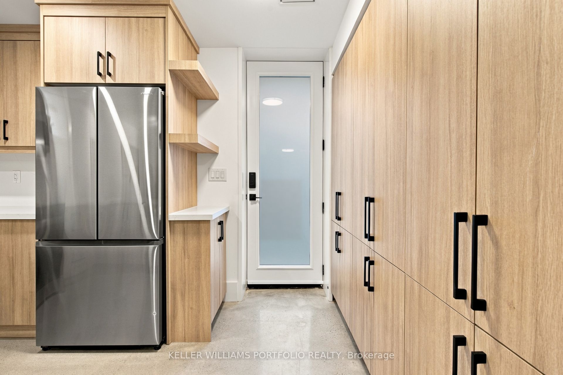 Unit Lower - 173 Beatrice Street, Toronto 5