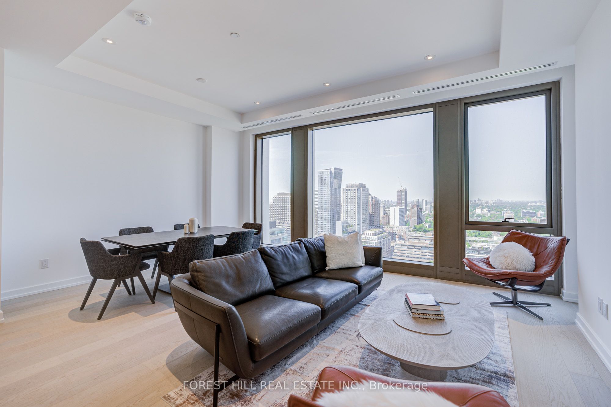 Unit 2202 - 1315 Bay Street, Toronto 3