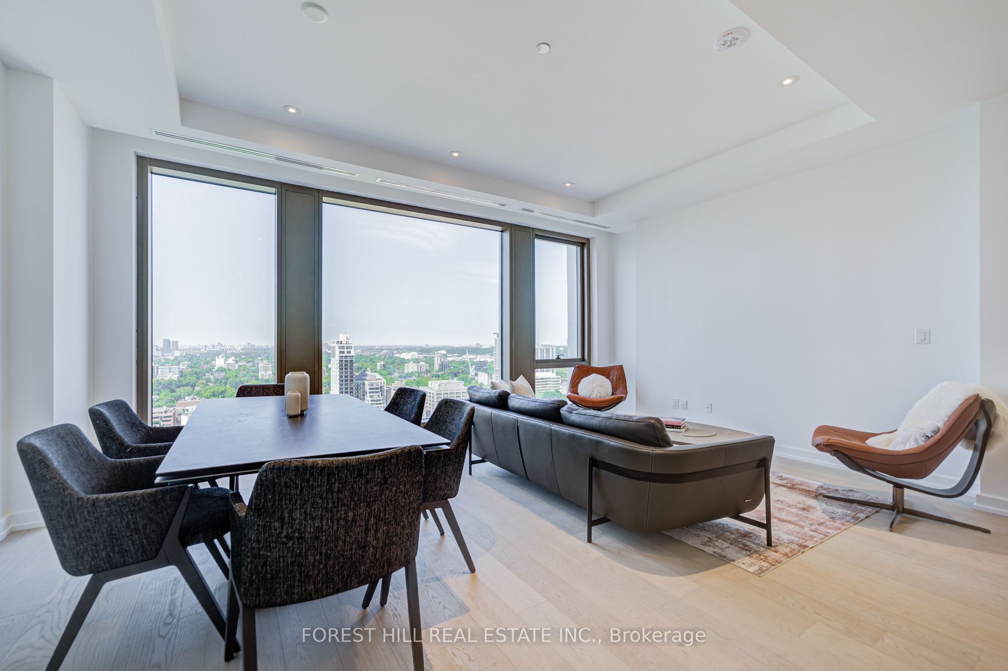 Unit 2202 - 1315 Bay Street, Toronto 3