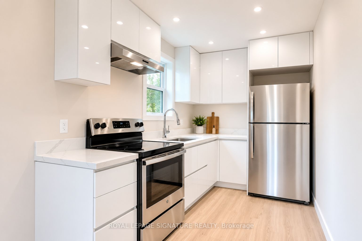 Unit 4 - 1 Hassard Avenue, Toronto 3