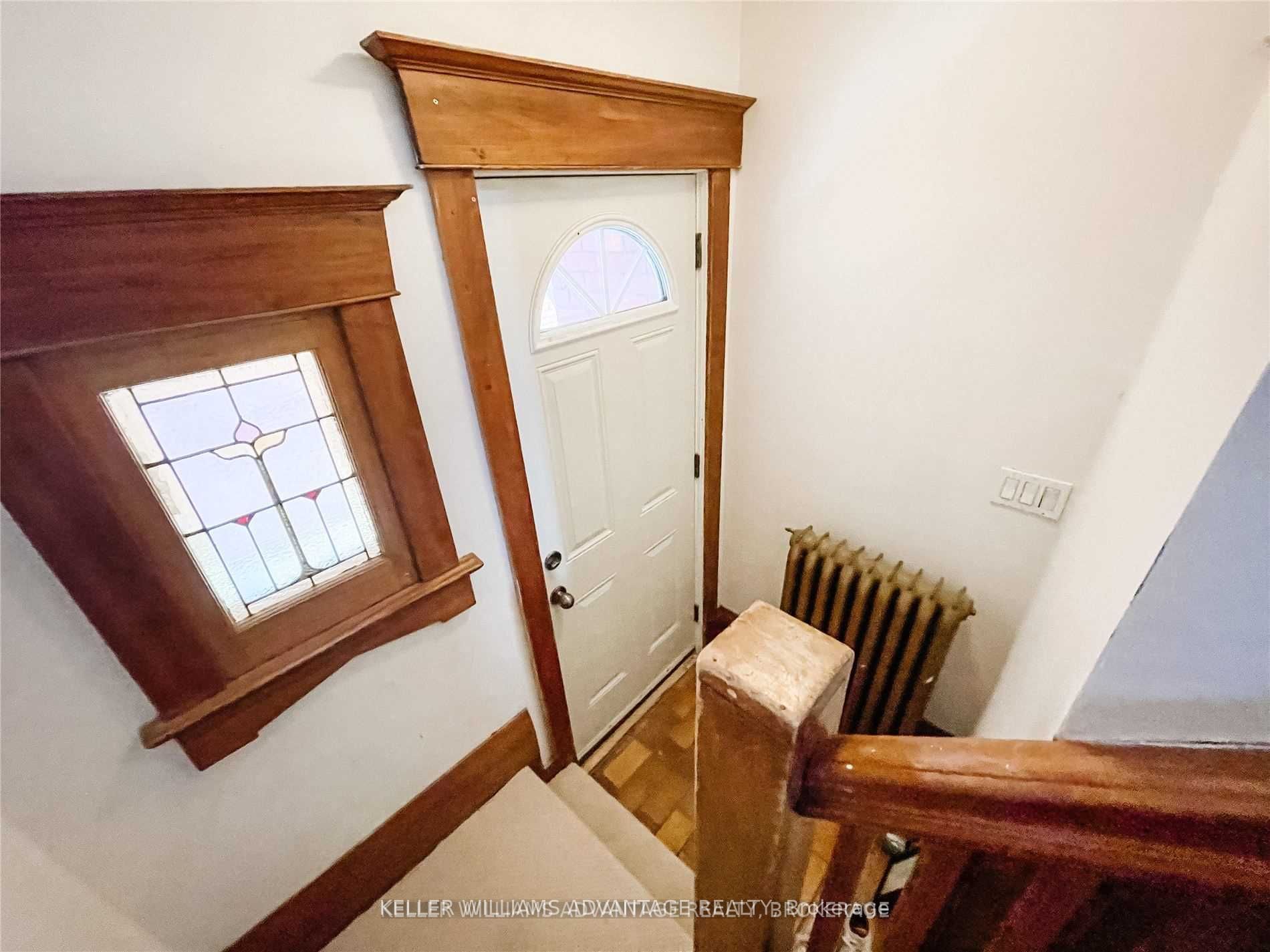 Unit Upper - 98 Woodycrest Avenue, Toronto 4