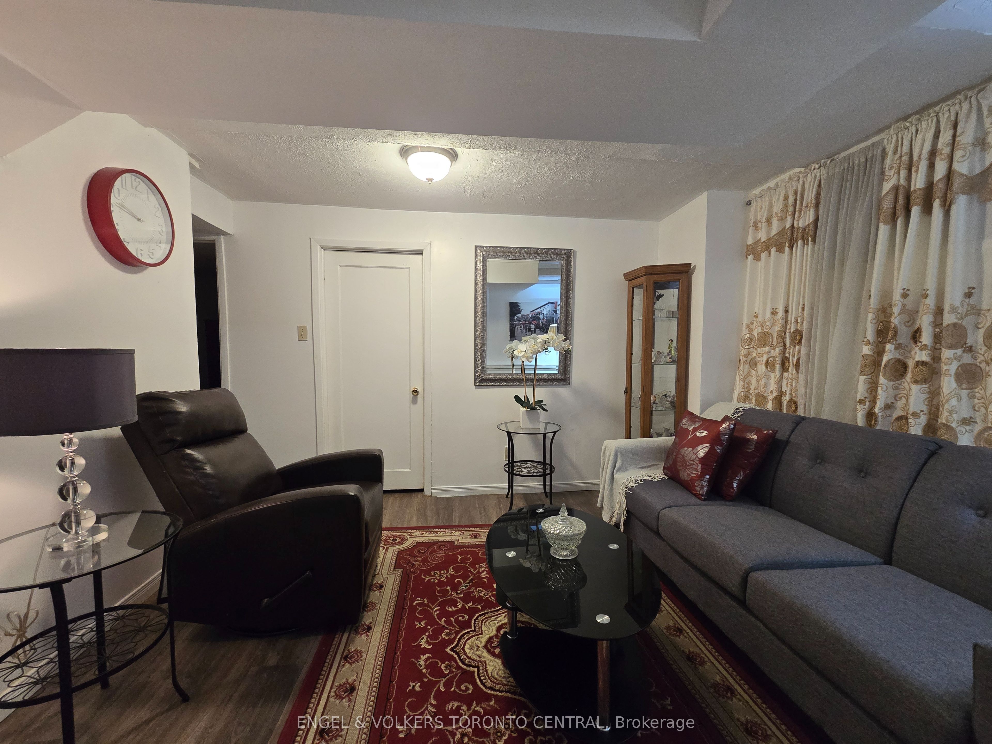 Unit Bsmt - 9 Shademaster Court, Scarborough 4