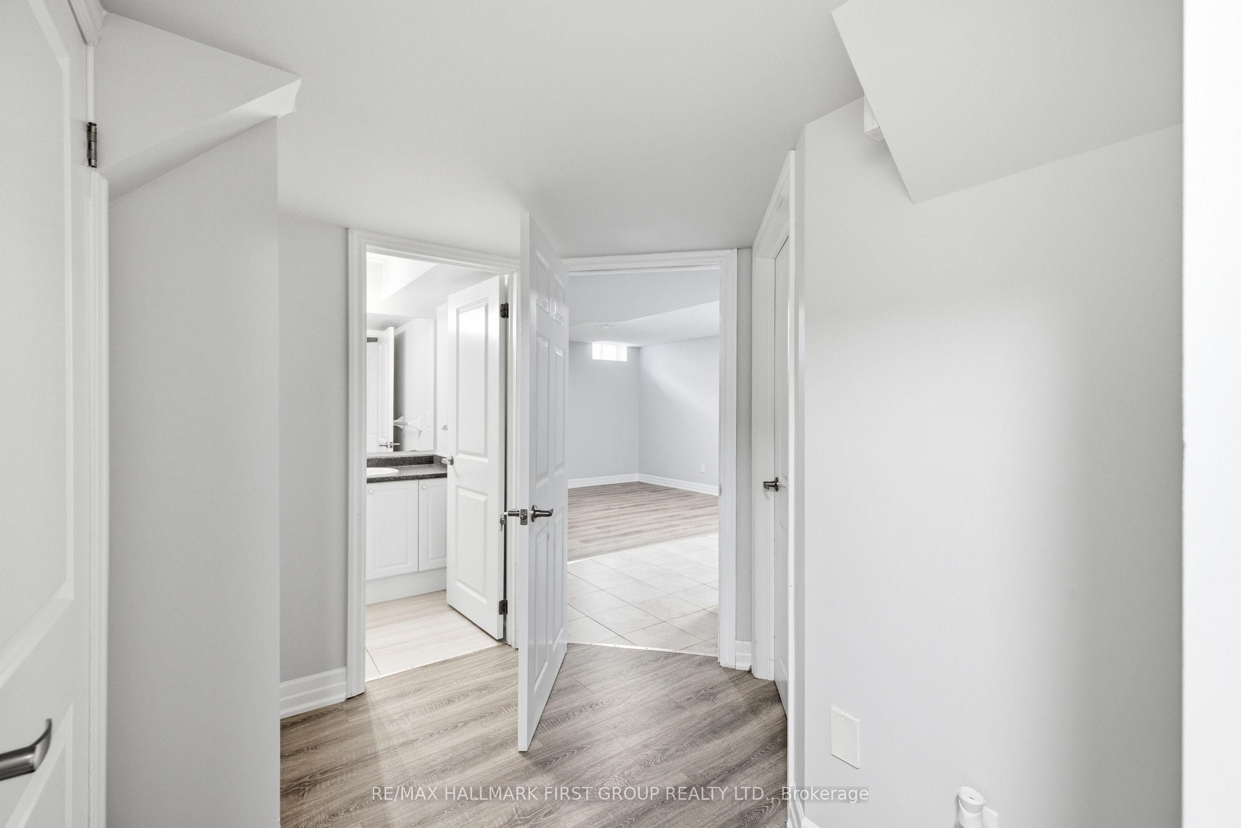 527 Halo Street, Oshawa 4