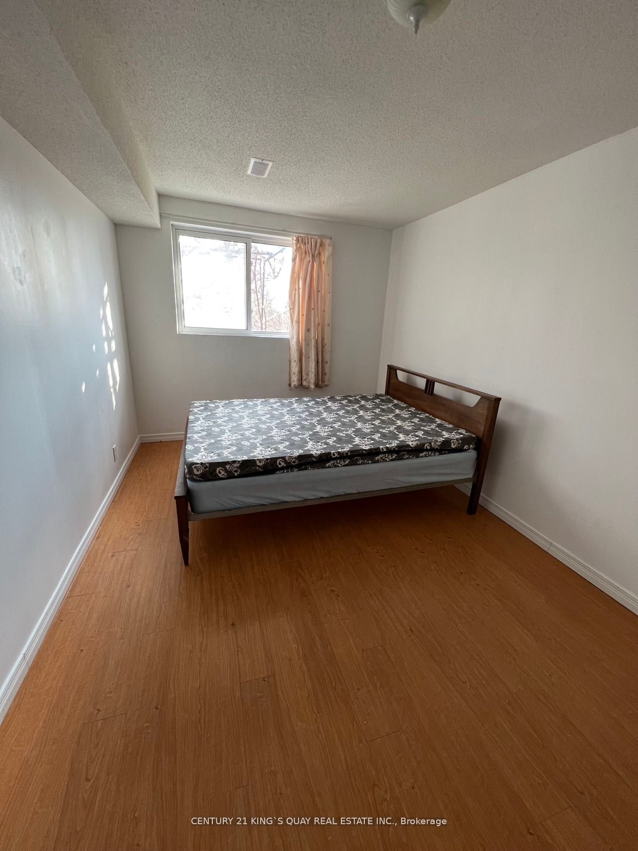 Unit LOWER - 74 glendower Circuit, Scarborough 2