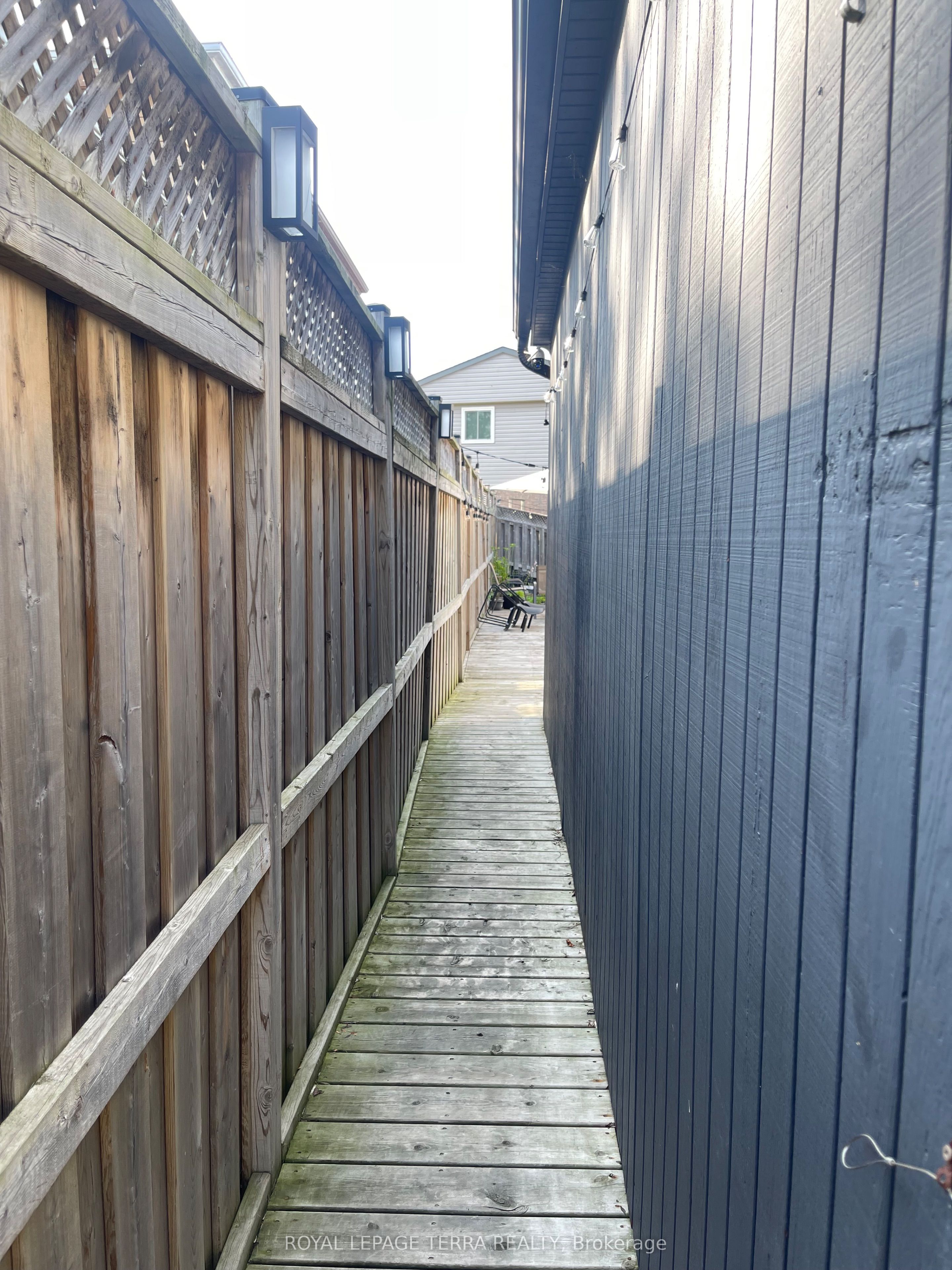 Unit Basement - 32 Slater Crescent, Ajax 2