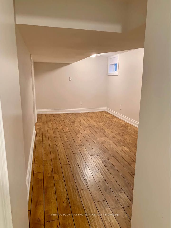 Unit Lower - 16 Coxwell Boulevard, Toronto 4