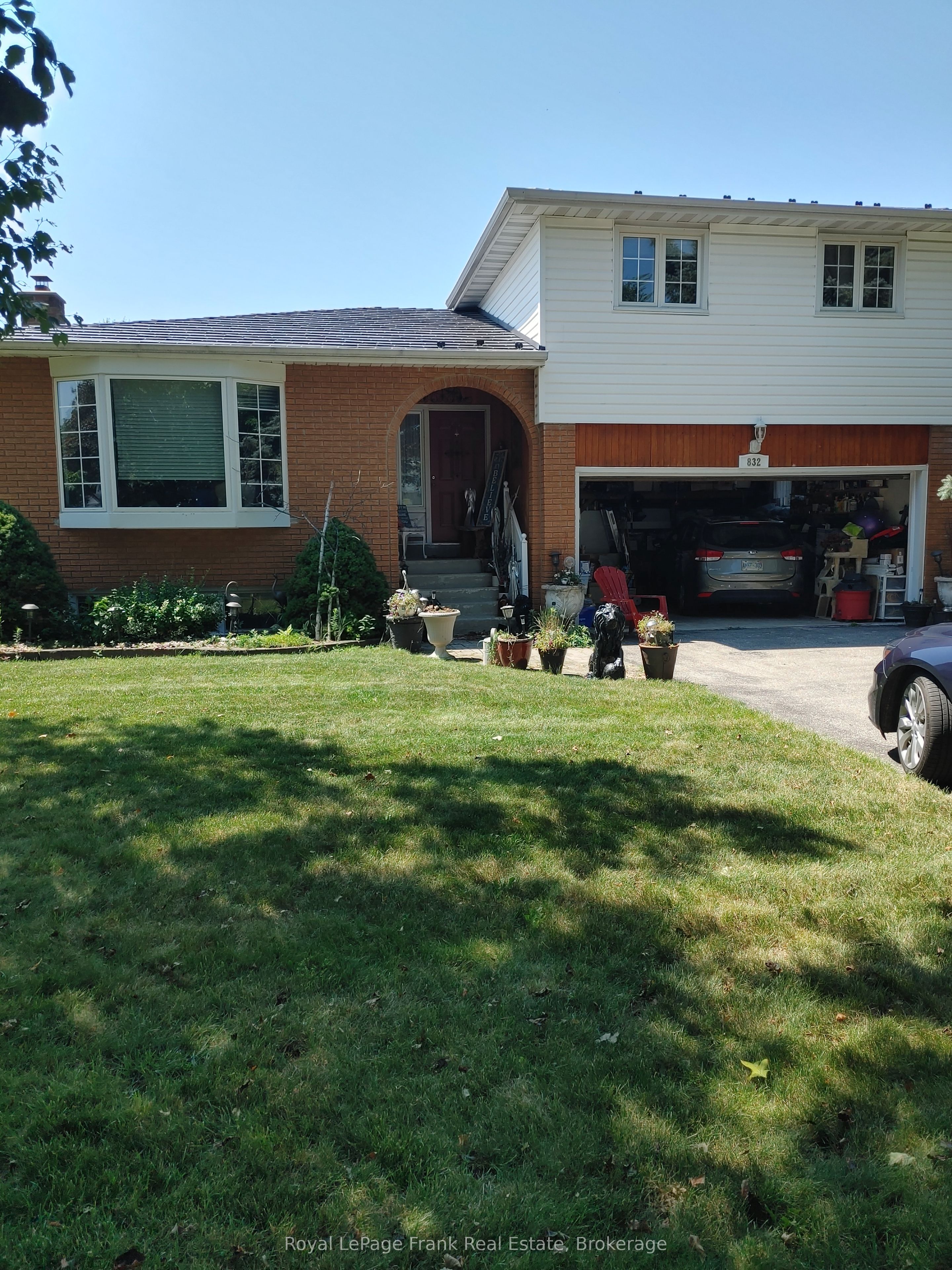 832 Ferndale Street, Oshawa 1