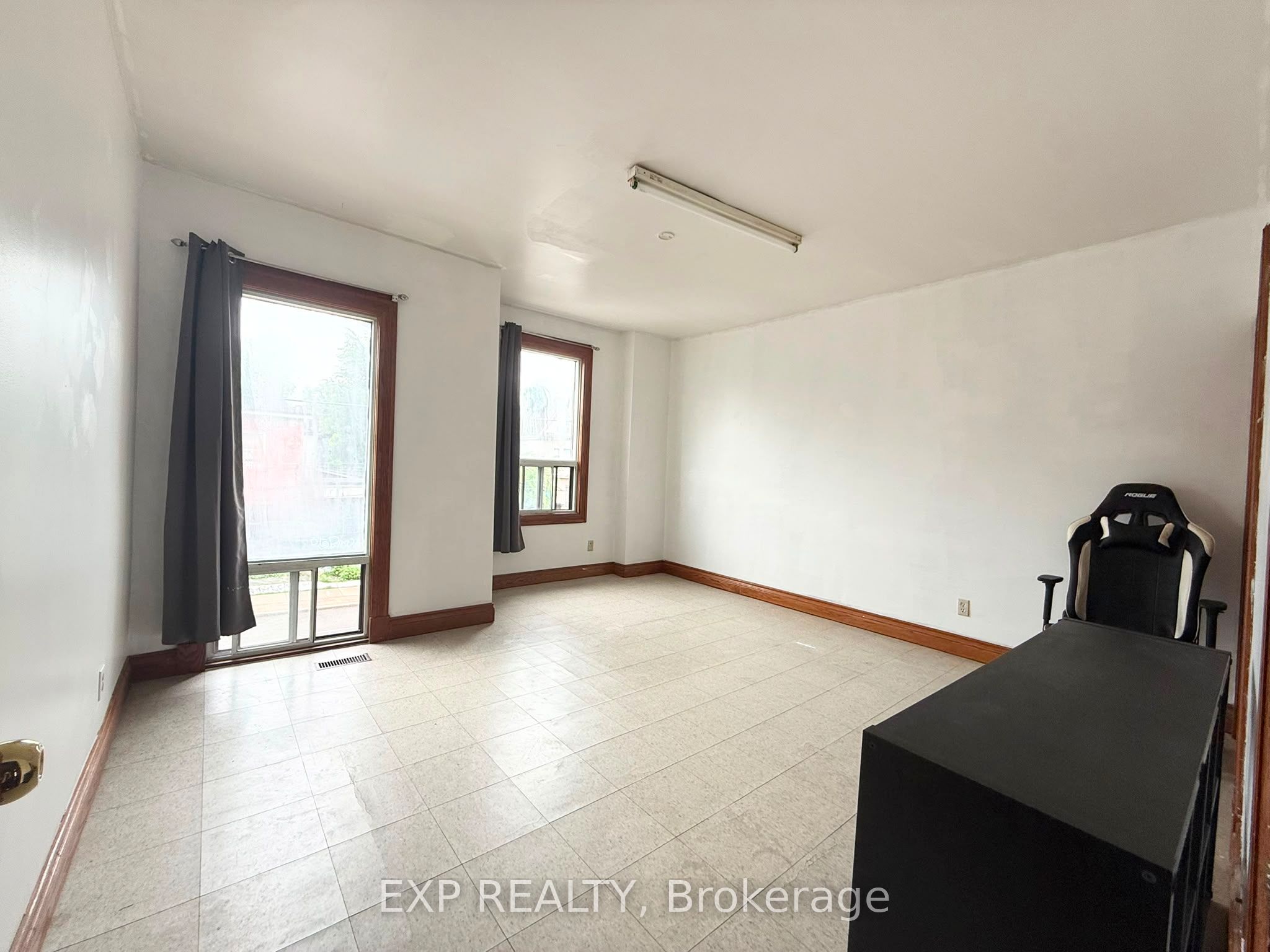 Unit 2nd FL - 759 Gerrard Street E, Toronto 5