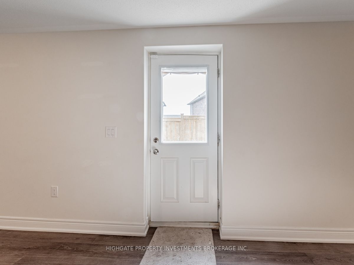 Unit Bsmt - 1055 Purus Path, Pickering 3