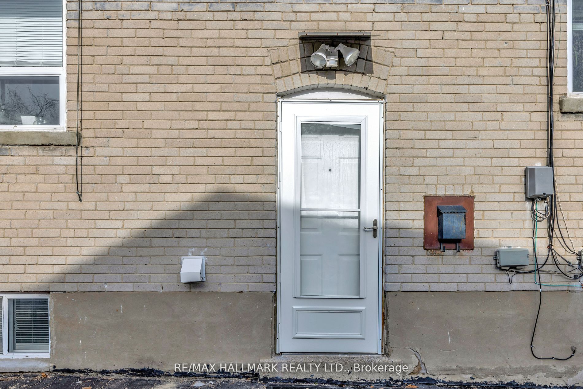 Unit Bsmt - 90 Santamonica Boulevard, Scarborough 3