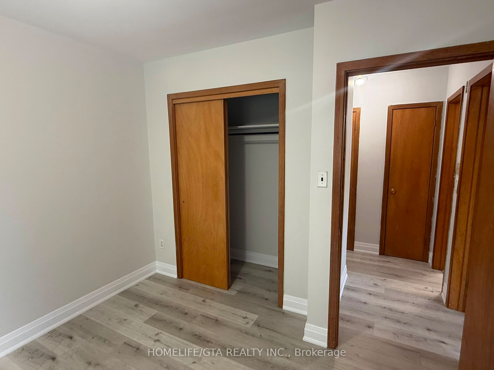 Unit 2 - 587 Digby Avenue, Oshawa 4