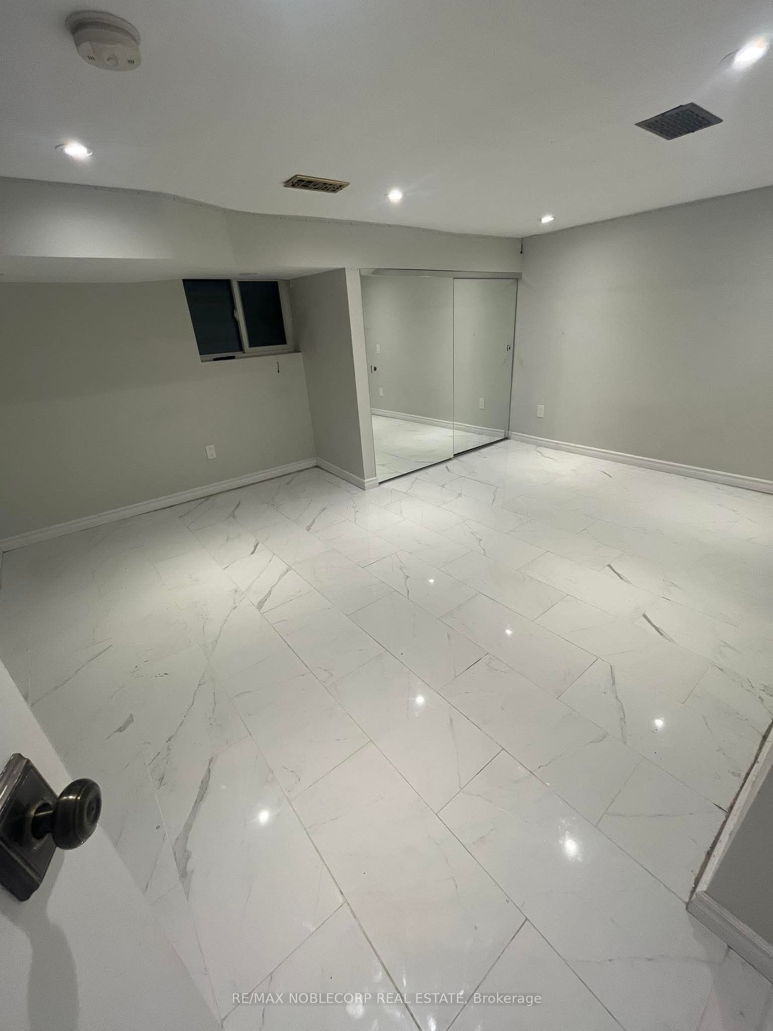 20 PAYZAC Avenue, Scarborough 4