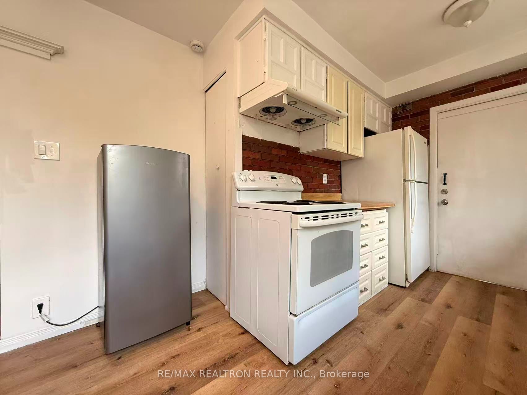 Unit Upper - 2 Plum Brook Crescent, Scarborough 3