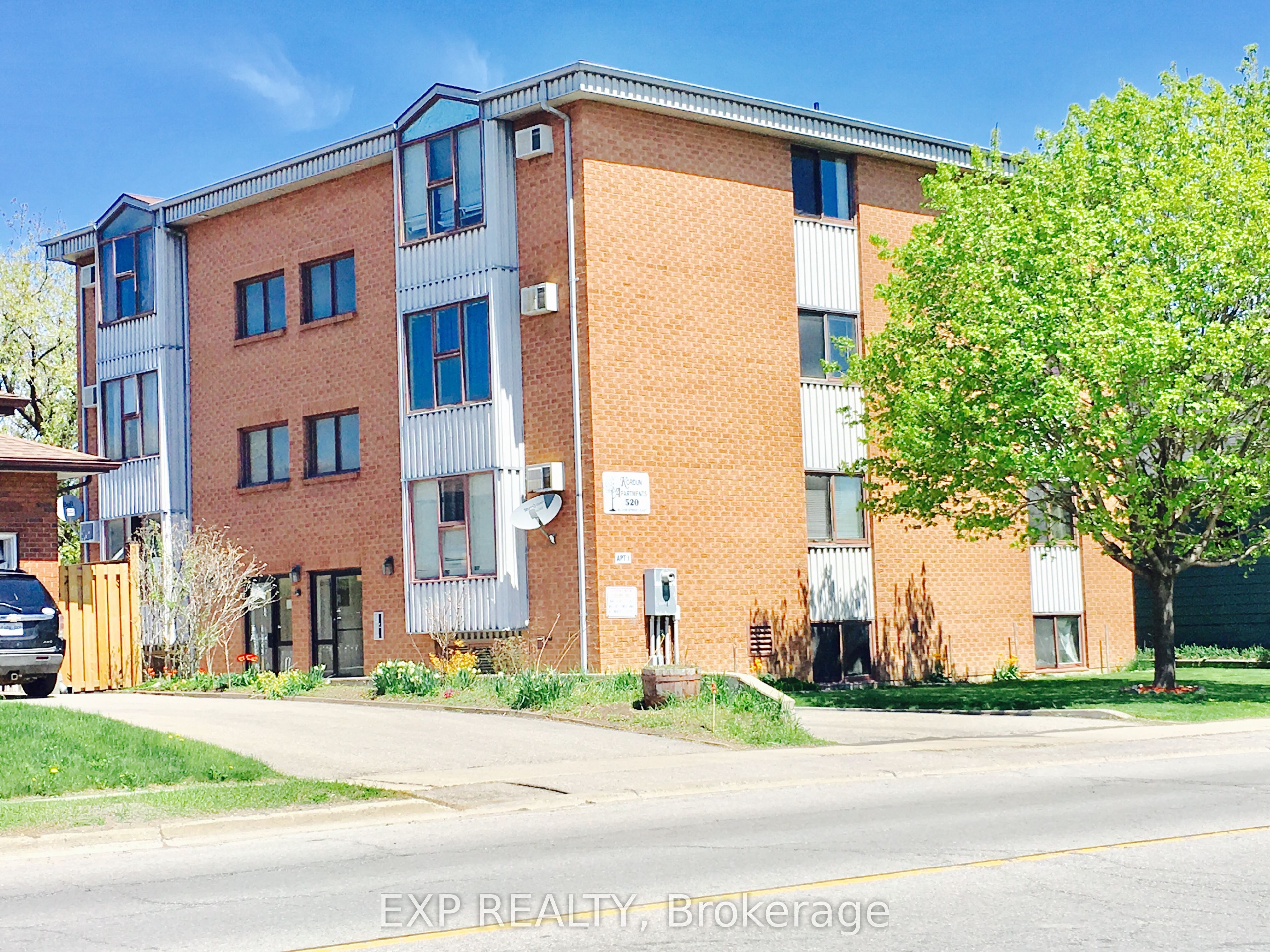 Unit 3 - 520 Bloor Street E, Oshawa 2