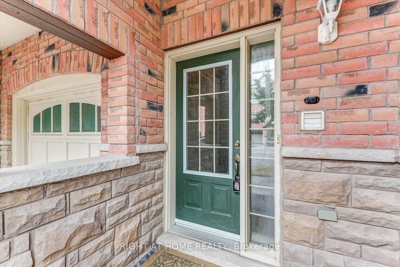 23 Linnell Street, Ajax 2