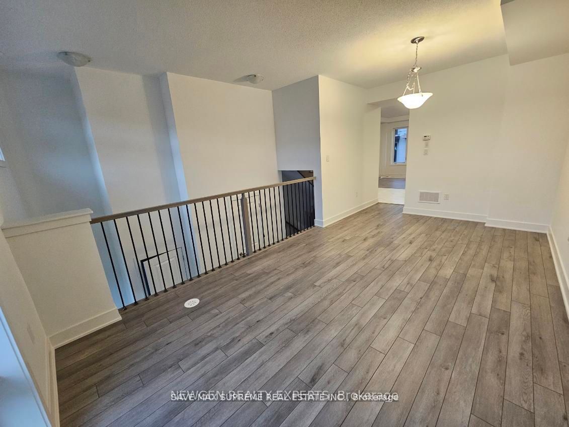 763 Stanstead Path, Oshawa 5