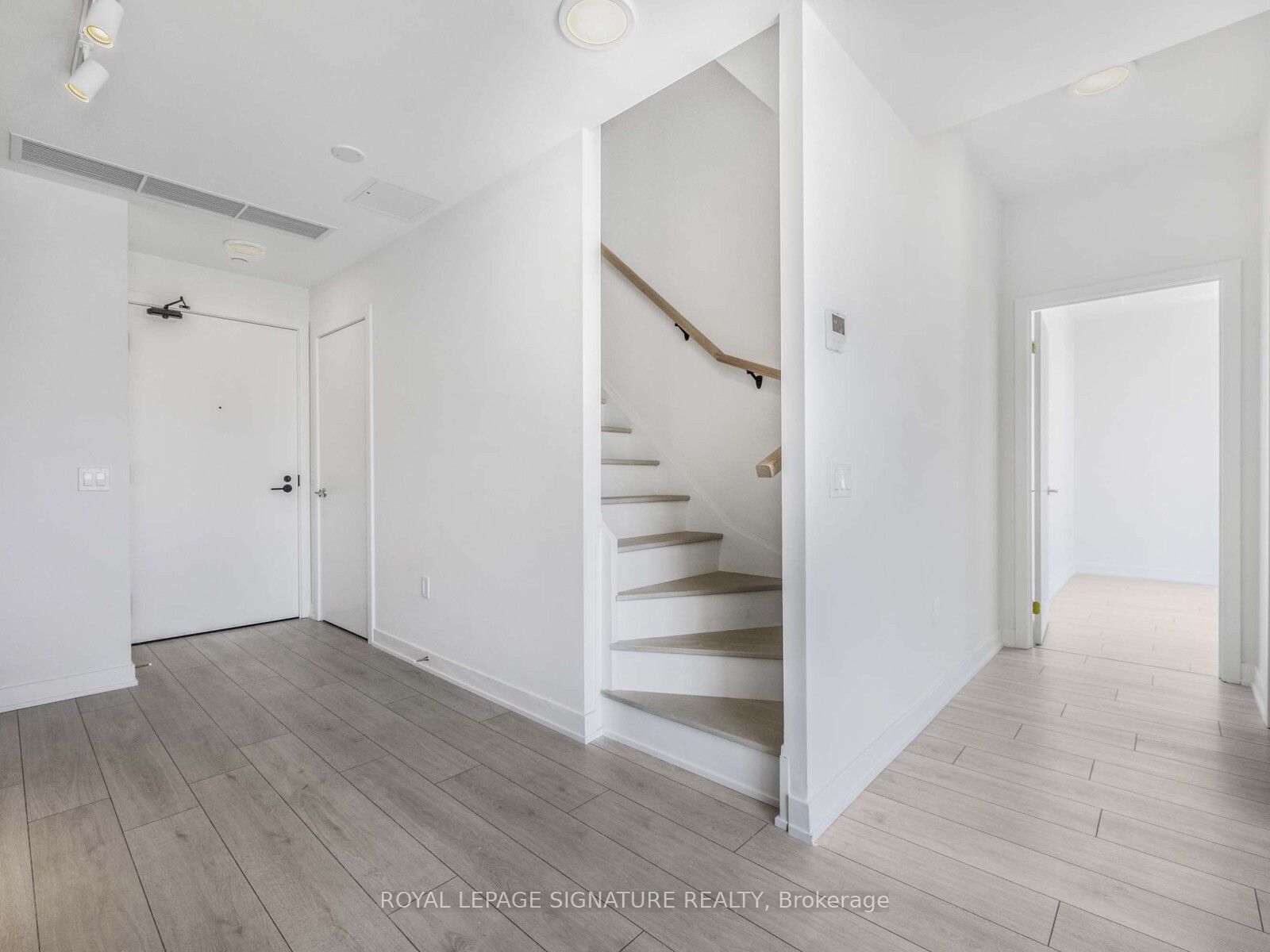 Unit 167 - 1610 Charles Street, Whitby 2