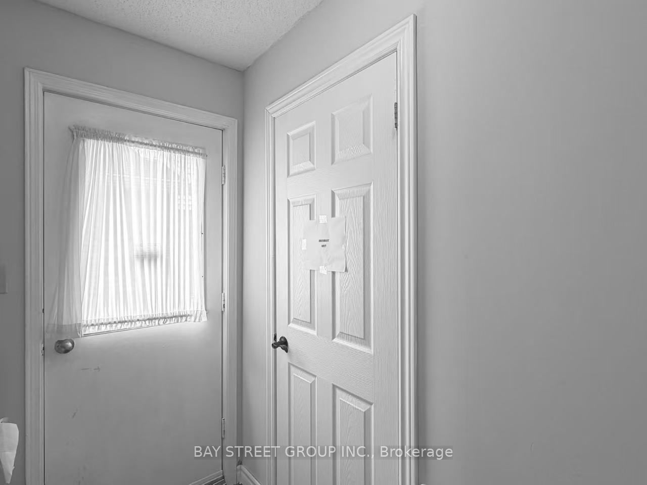 Unit Basement - 27 Gladiola Court, Whitby 4