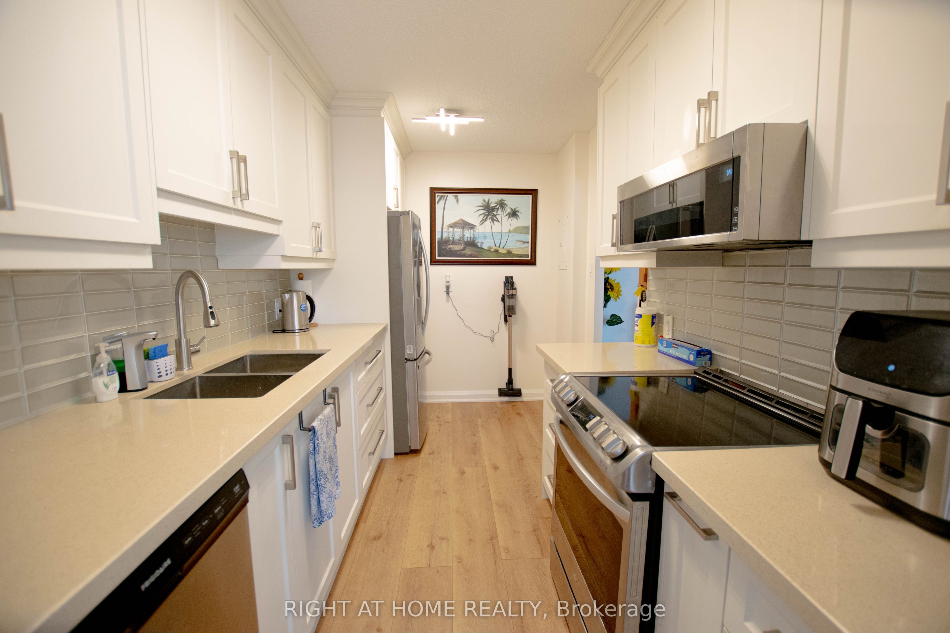 Unit 107 - 1210 Radom Street, Pickering 5