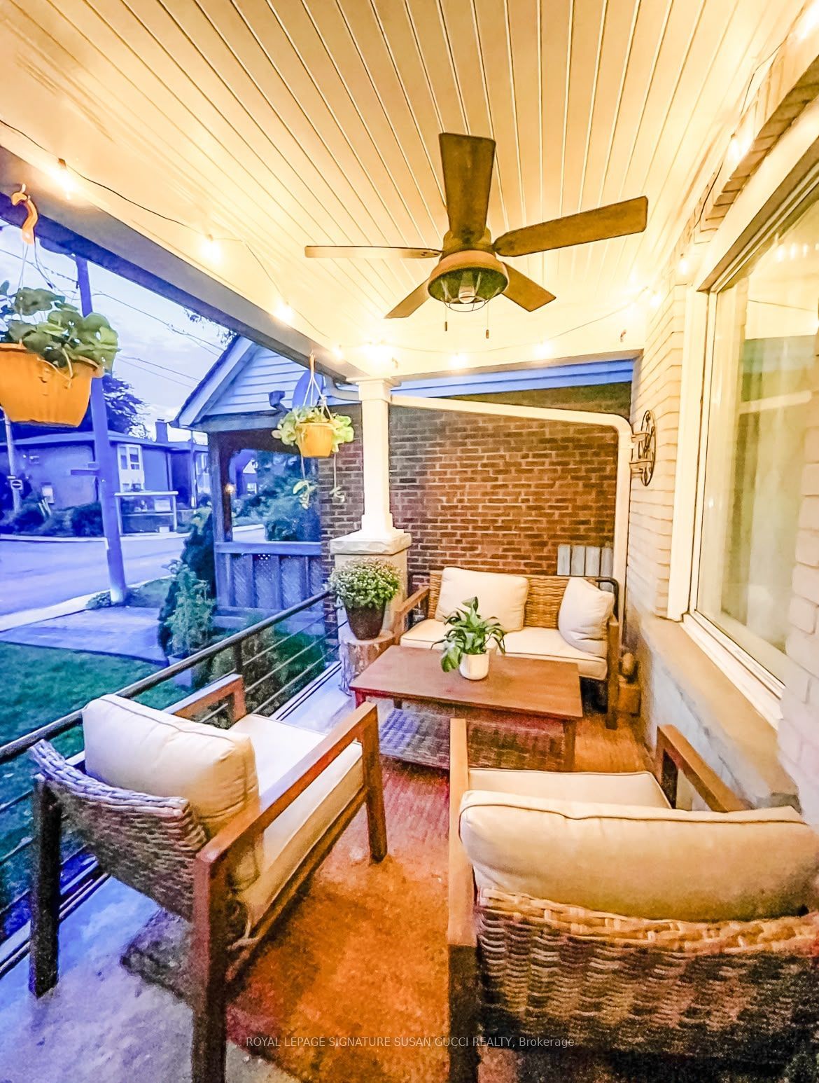 231 Chisholm Avenue, Toronto 3