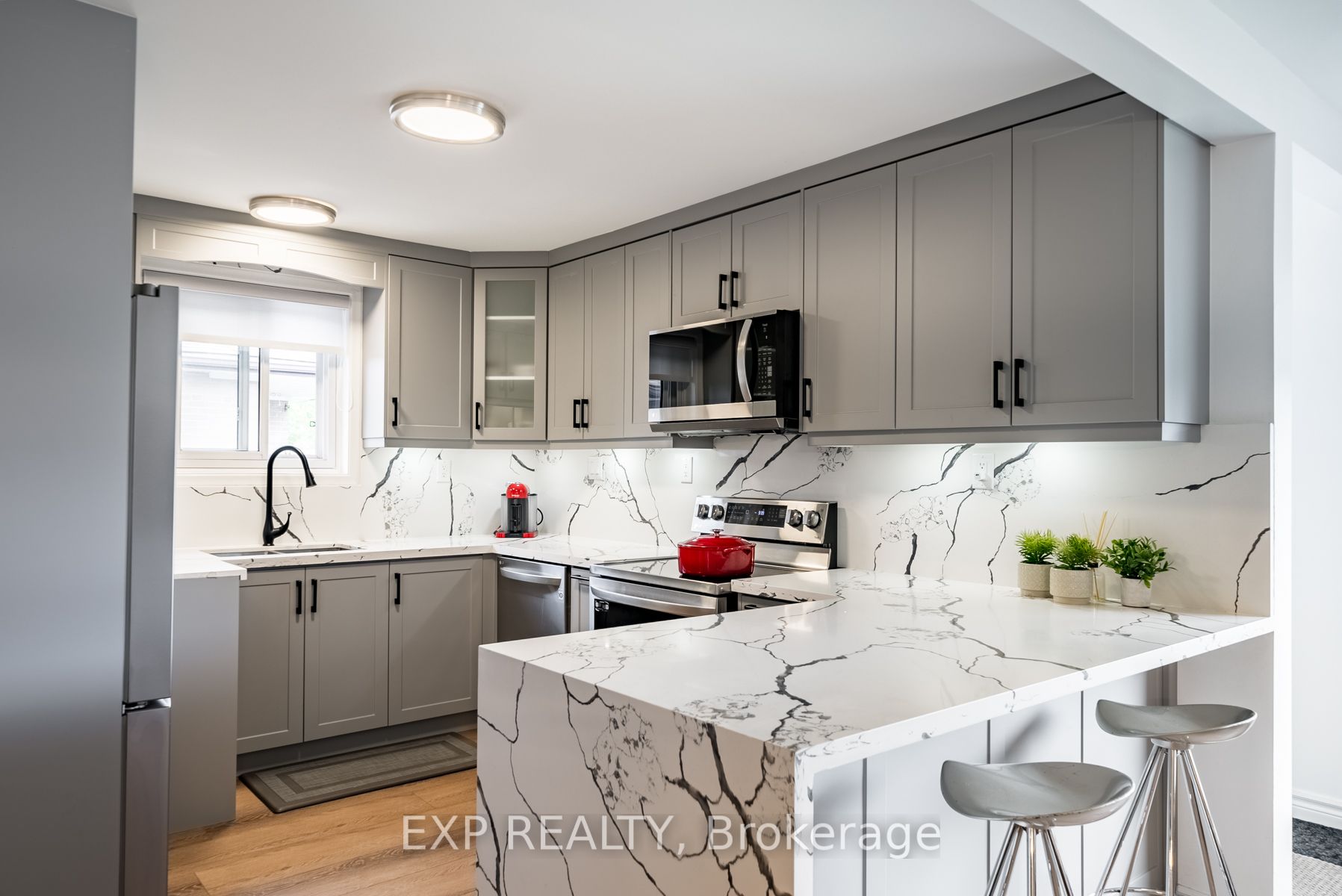 870 Modlin Road, Pickering 1