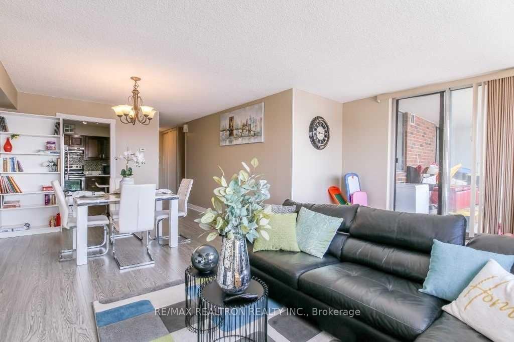 Unit 1901 - 3380 Eglinton Avenue, Scarborough 4