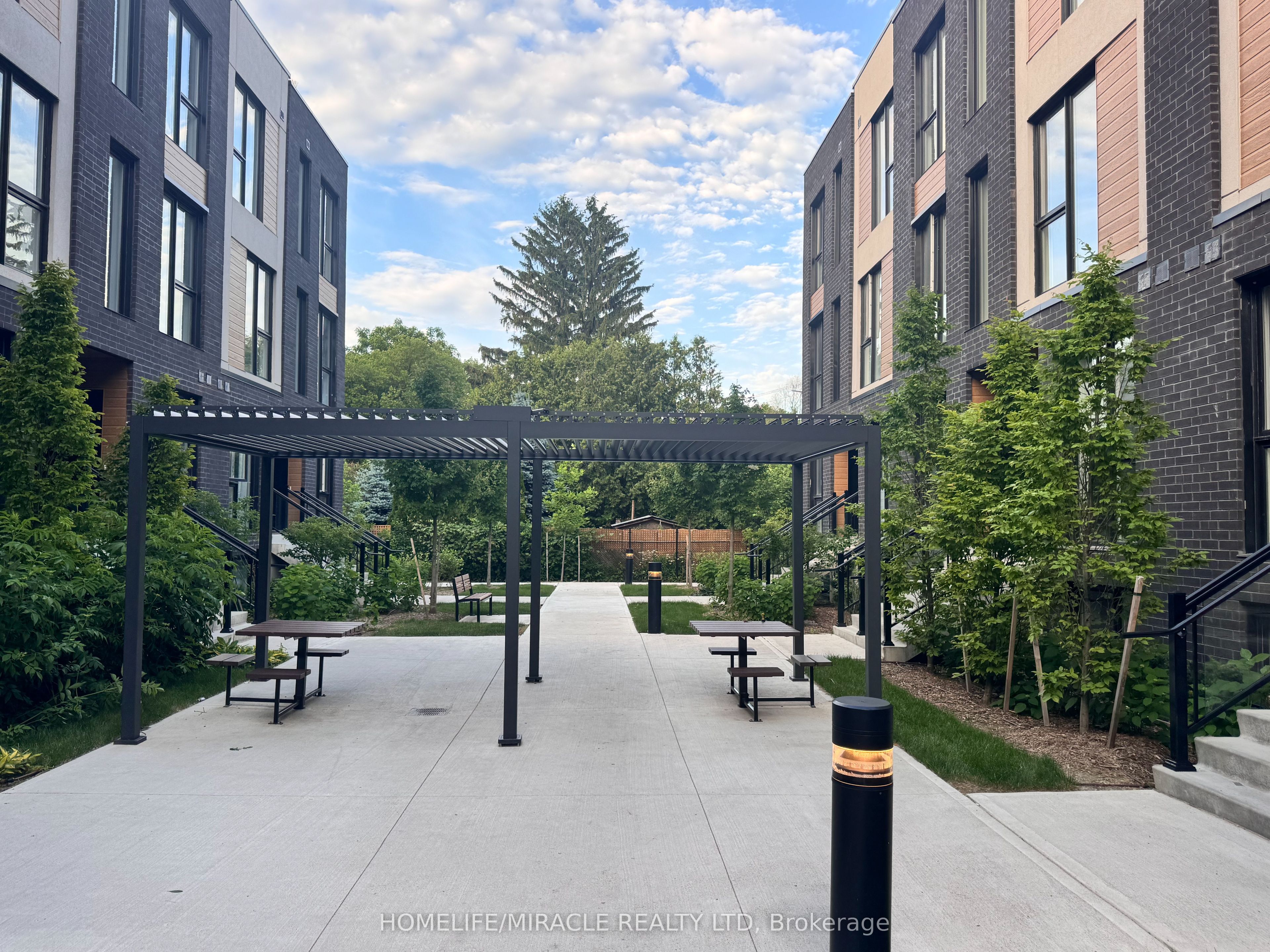 Unit 4 - 176 Clonmore Drive, Scarborough 4