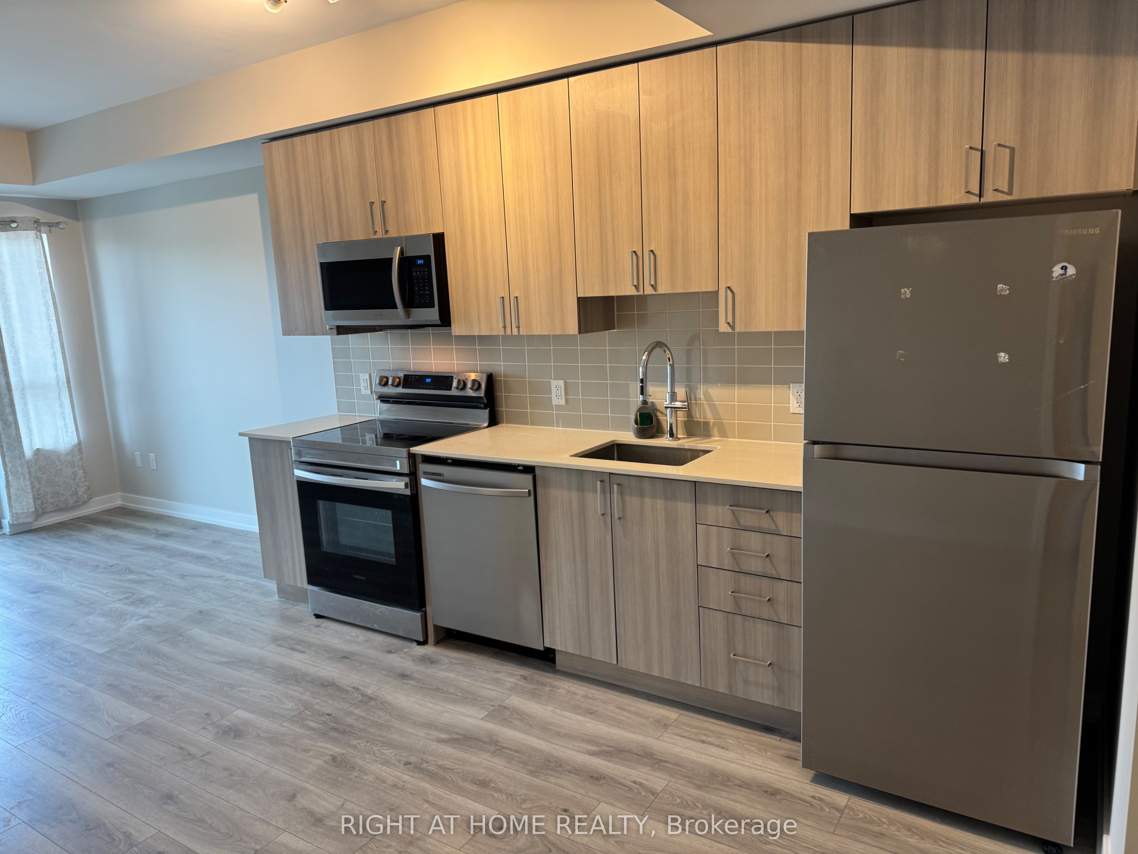 Unit 602 - 1455 Celebration Drive, Pickering 3